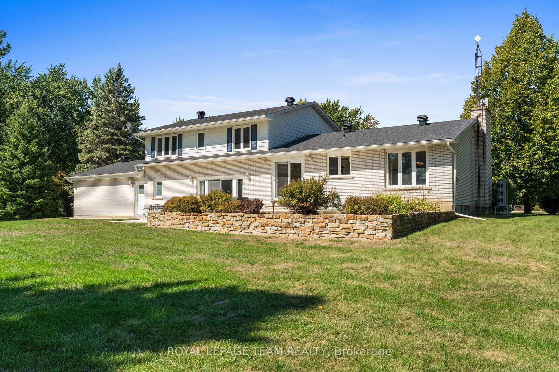 Photo 41 of 1640 Century Road E, Ottawa, Manotick South to Roger Stevens — HOMEH