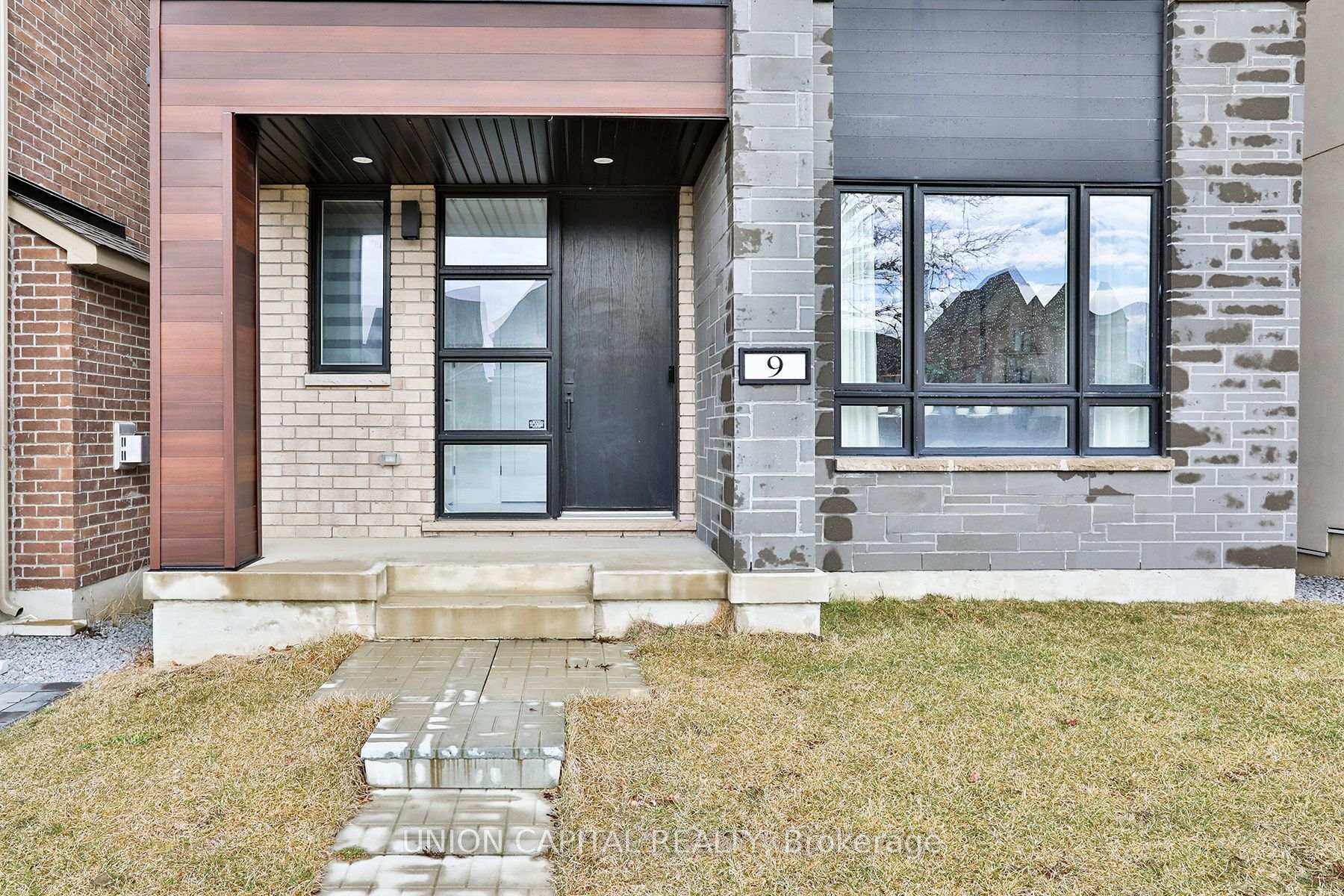 Photo 11 of 9 Kohn Lane, Markham, Angus Glen — HOMEH