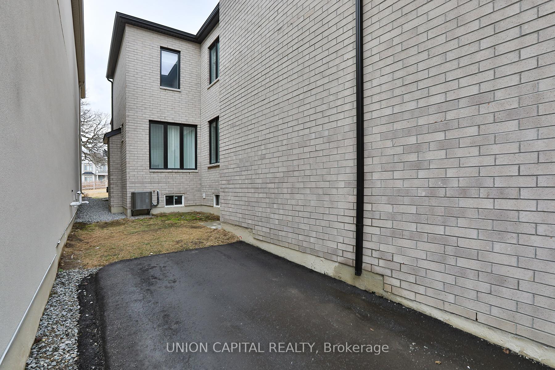 Photo 41 of 9 Kohn Lane, Markham, Angus Glen — HOMEH