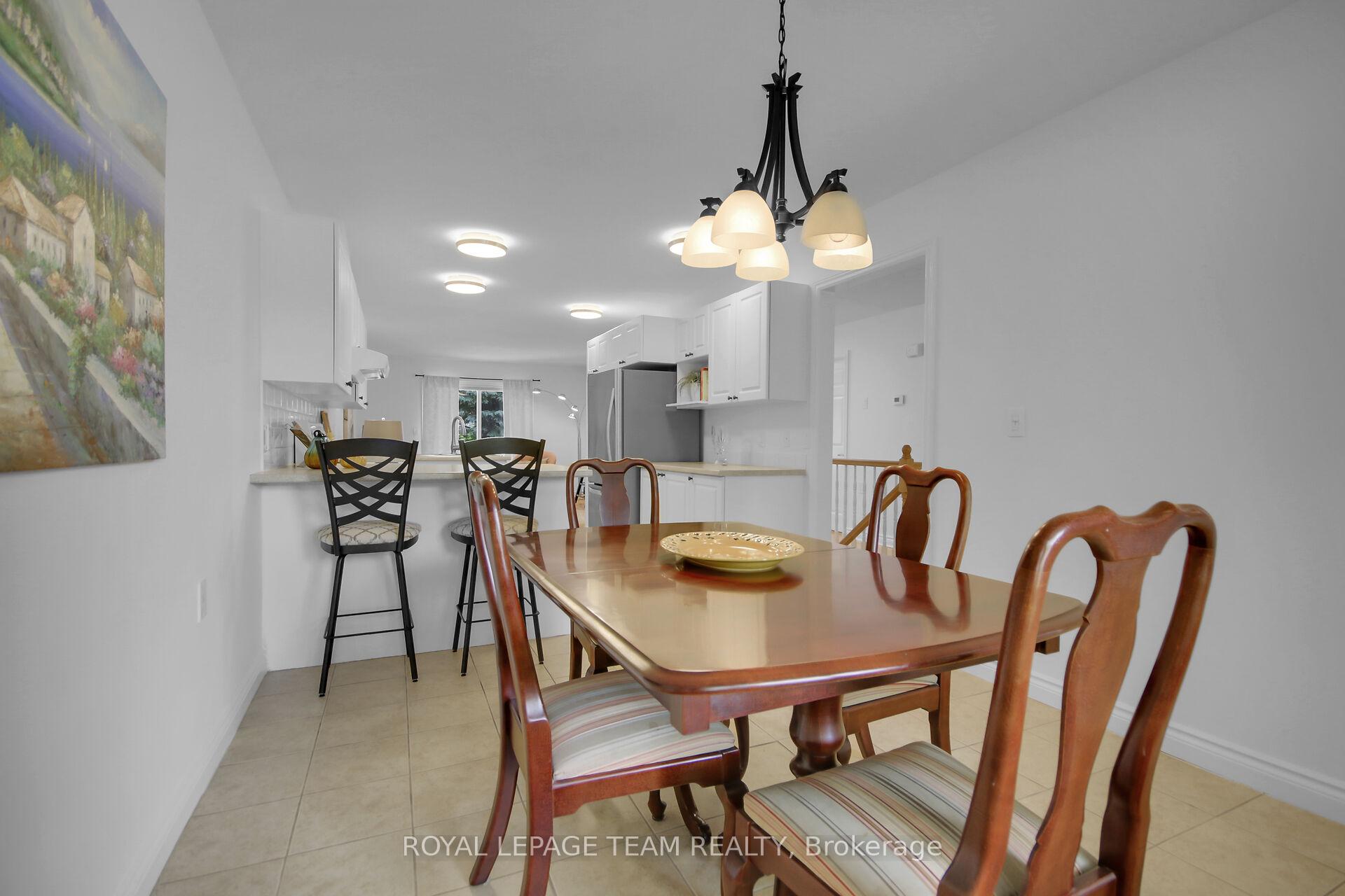 Photo 30 of 9 Weaver Crescent, Ottawa, Kanata - Kanata Lakes/Heritage Hills — HOMEH