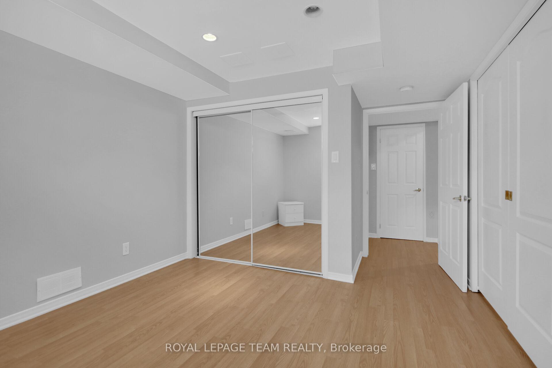Photo 26 of 9 Weaver Crescent, Ottawa, Kanata - Kanata Lakes/Heritage Hills — HOMEH
