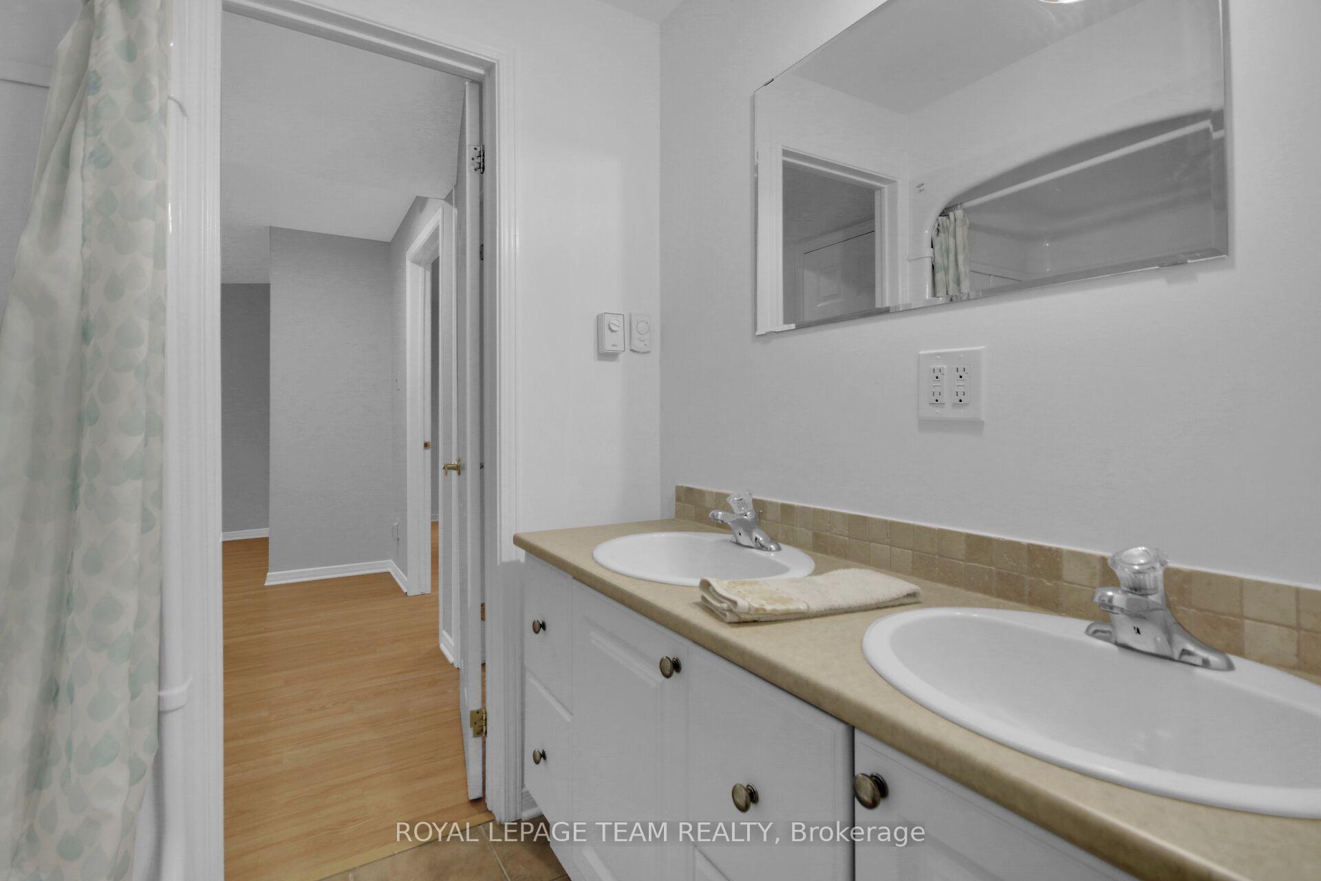 Photo 17 of 9 Weaver Crescent, Ottawa, Kanata - Kanata Lakes/Heritage Hills — HOMEH