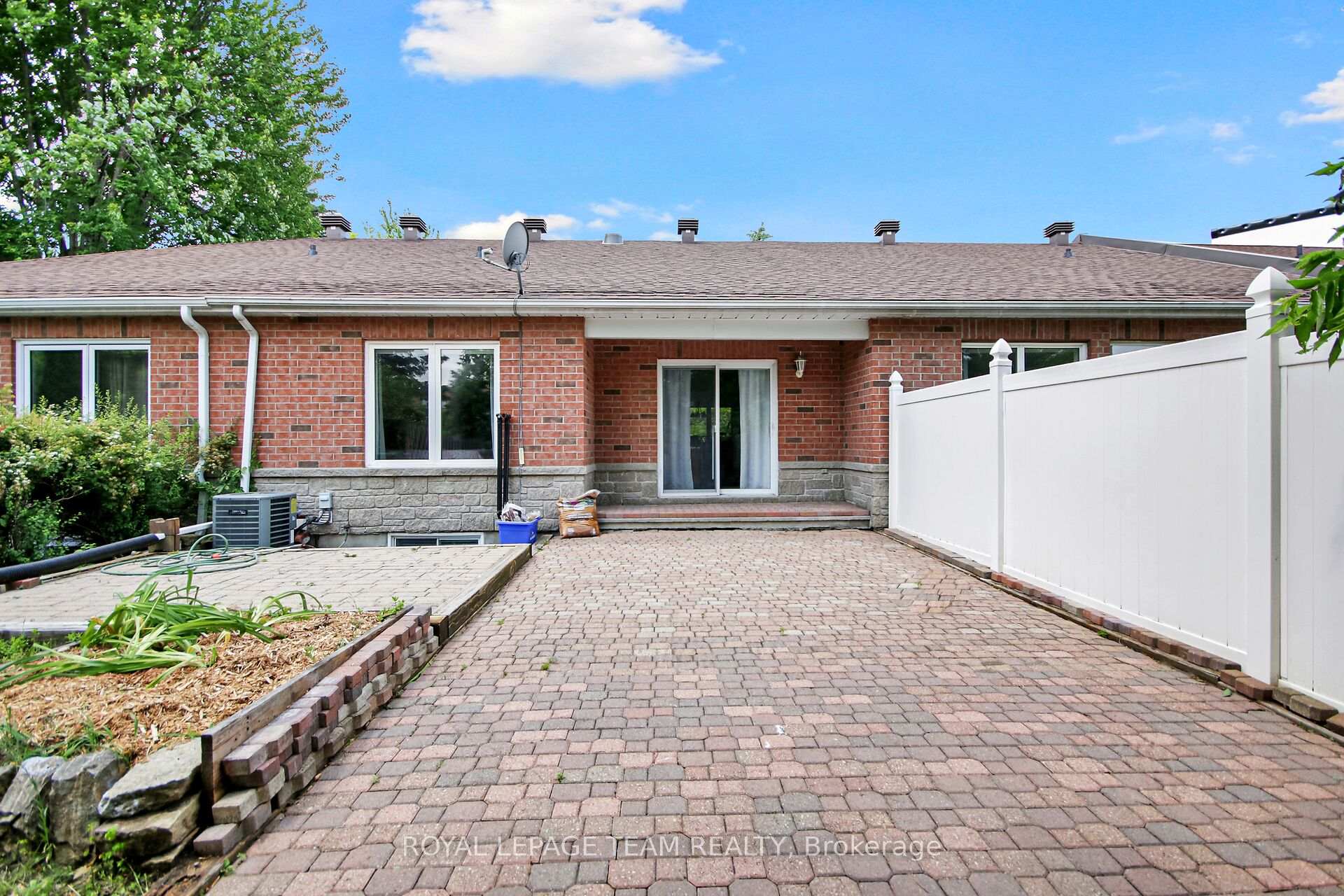 Photo 24 of 9 Weaver Crescent, Ottawa, Kanata - Kanata Lakes/Heritage Hills — HOMEH