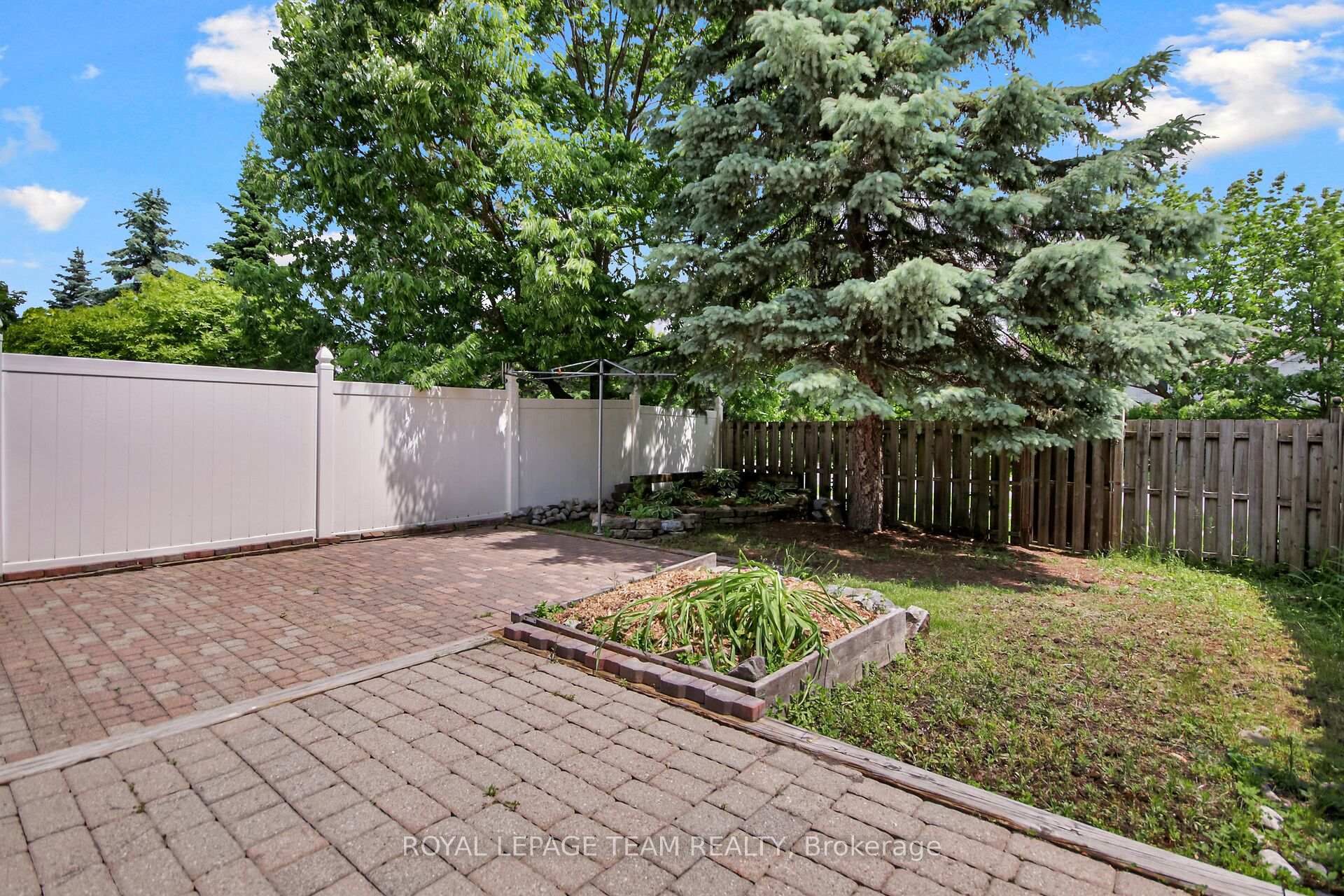 Photo 27 of 9 Weaver Crescent, Ottawa, Kanata - Kanata Lakes/Heritage Hills — HOMEH