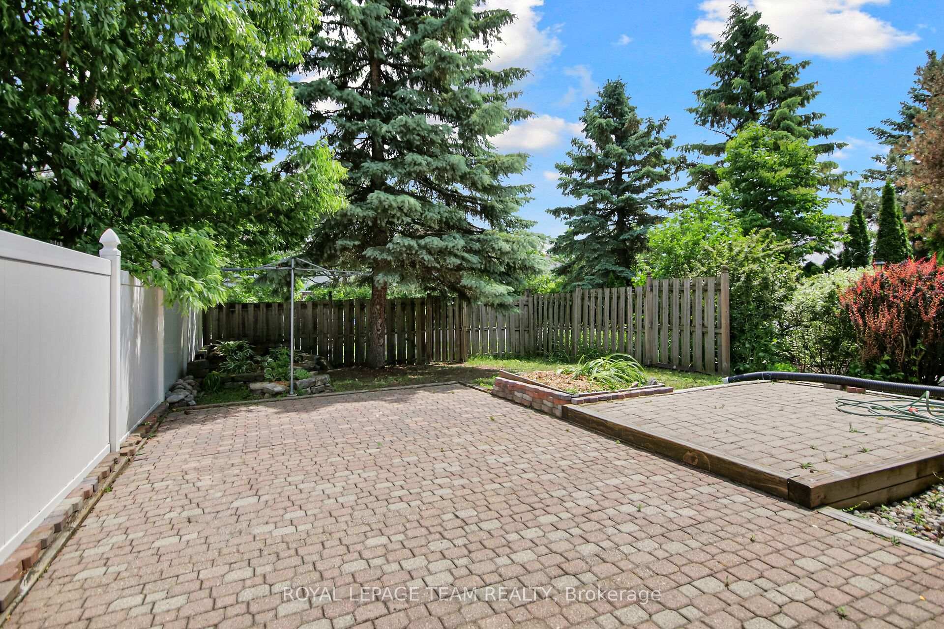 Photo 22 of 9 Weaver Crescent, Ottawa, Kanata - Kanata Lakes/Heritage Hills — HOMEH