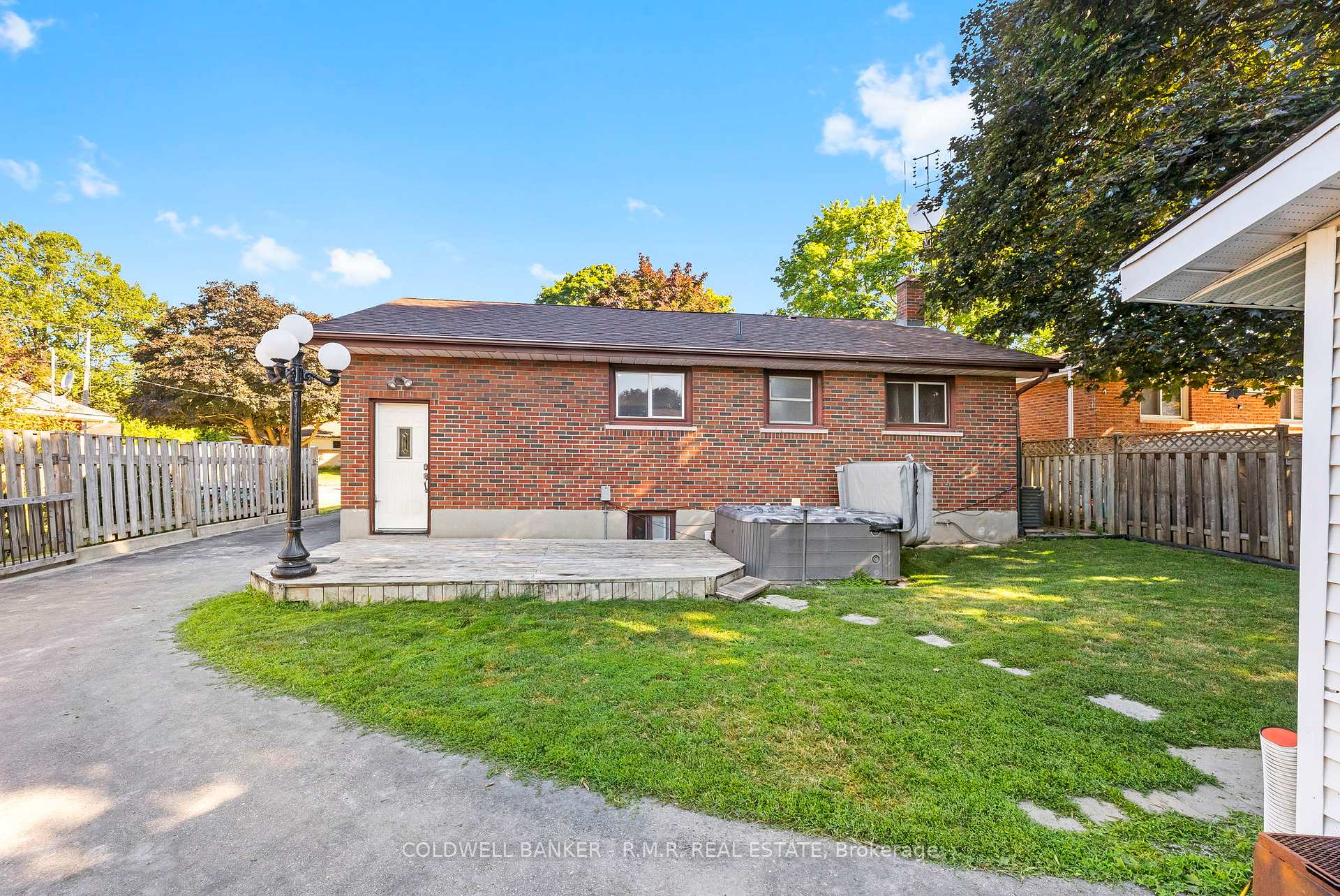 Photo 24 of 19 Parkway Crescent, Clarington, Bowmanville — HOMEH