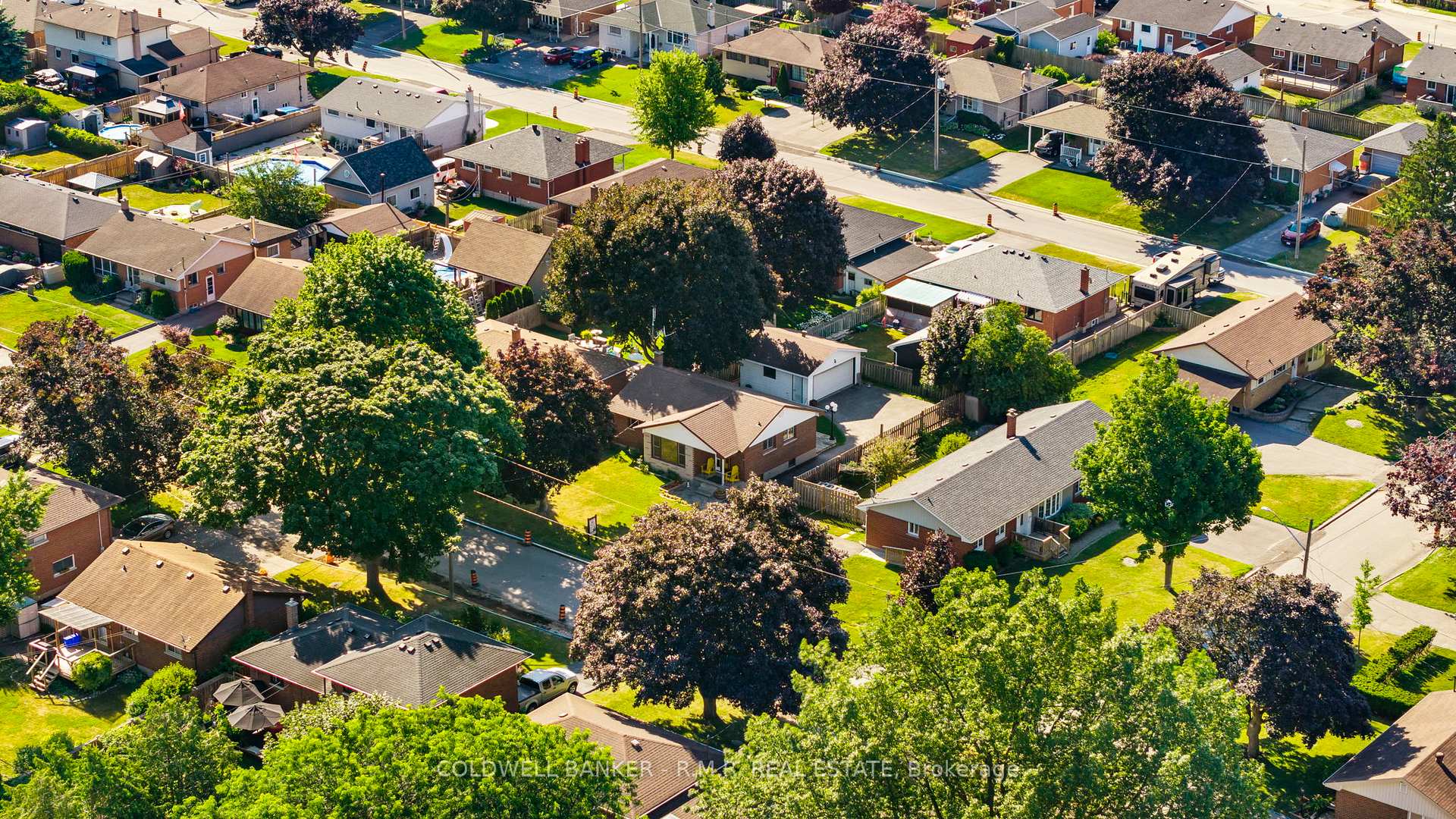 Photo 25 of 19 Parkway Crescent, Clarington, Bowmanville — HOMEH