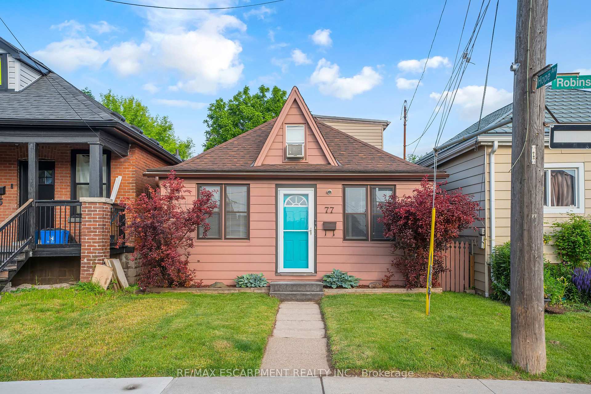 Photo 2 of 77 Robins Avenue, Hamilton, Crown Point — HOMEH