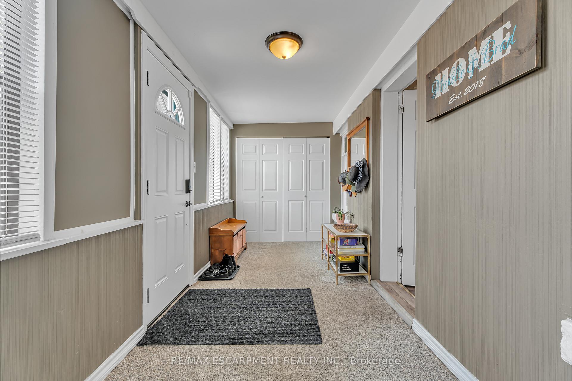 Photo 6 of 77 Robins Avenue, Hamilton, Crown Point — HOMEH