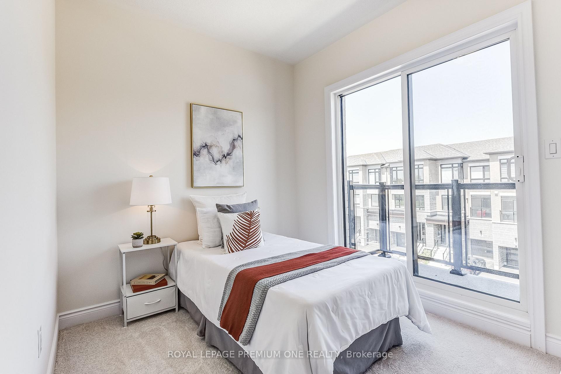 Photo 33 of 75 Tennant Circle N, Vaughan, Vellore Village — HOMEH