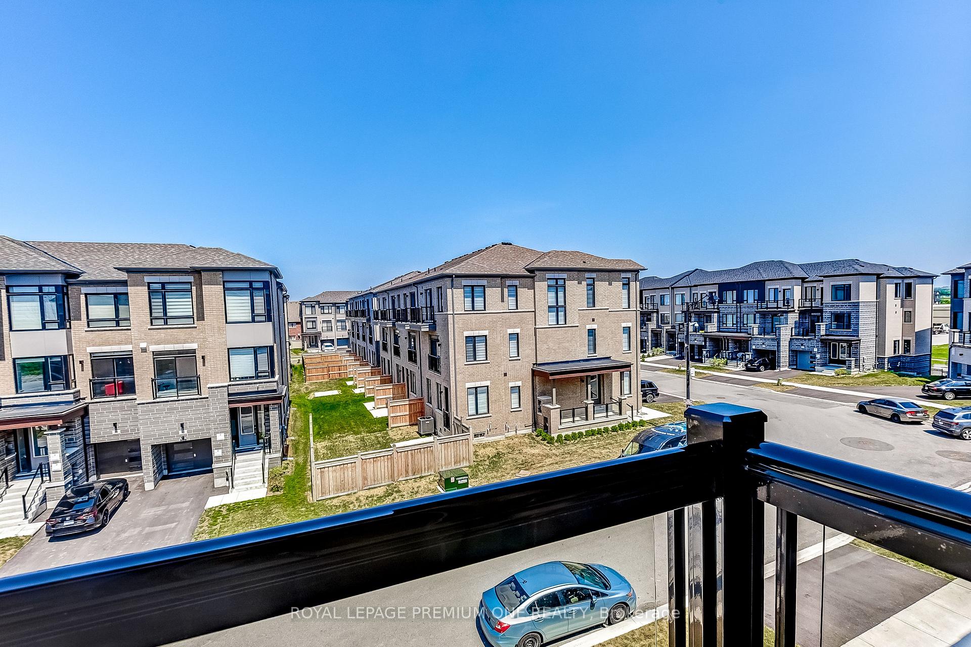 Photo 39 of 75 Tennant Circle N, Vaughan, Vellore Village — HOMEH