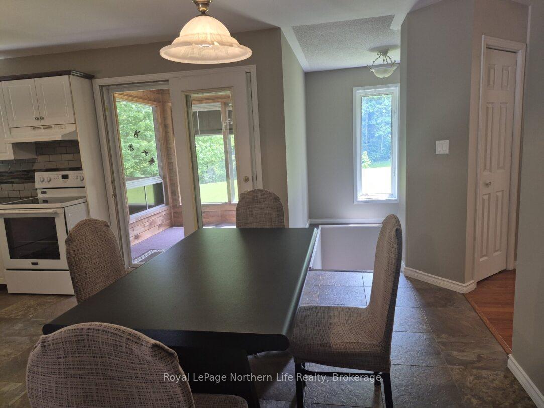 Photo 14 of 1140 Von Doeler Road, Bonfield — HOMEH