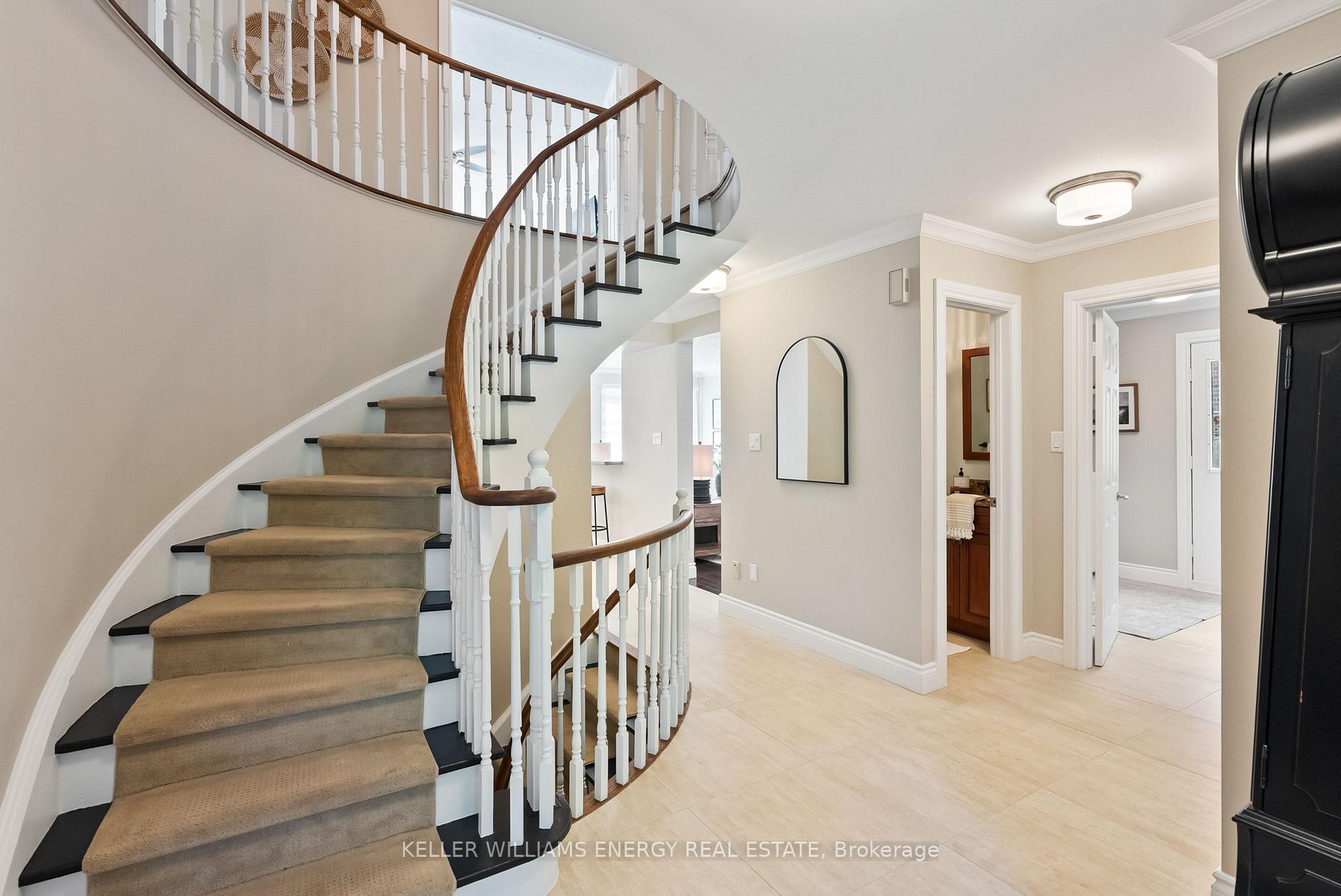 Photo 4 of 807 Regal Crescent, Pickering, Dunbarton — HOMEH