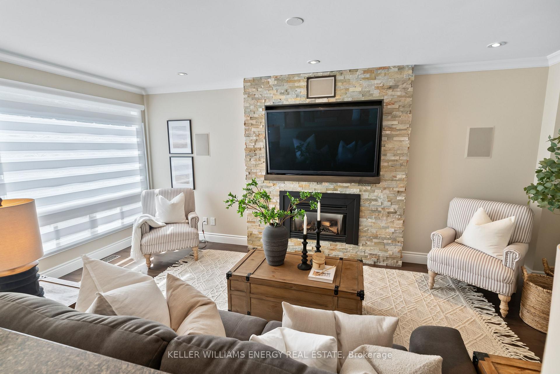 Photo 14 of 807 Regal Crescent, Pickering, Dunbarton — HOMEH