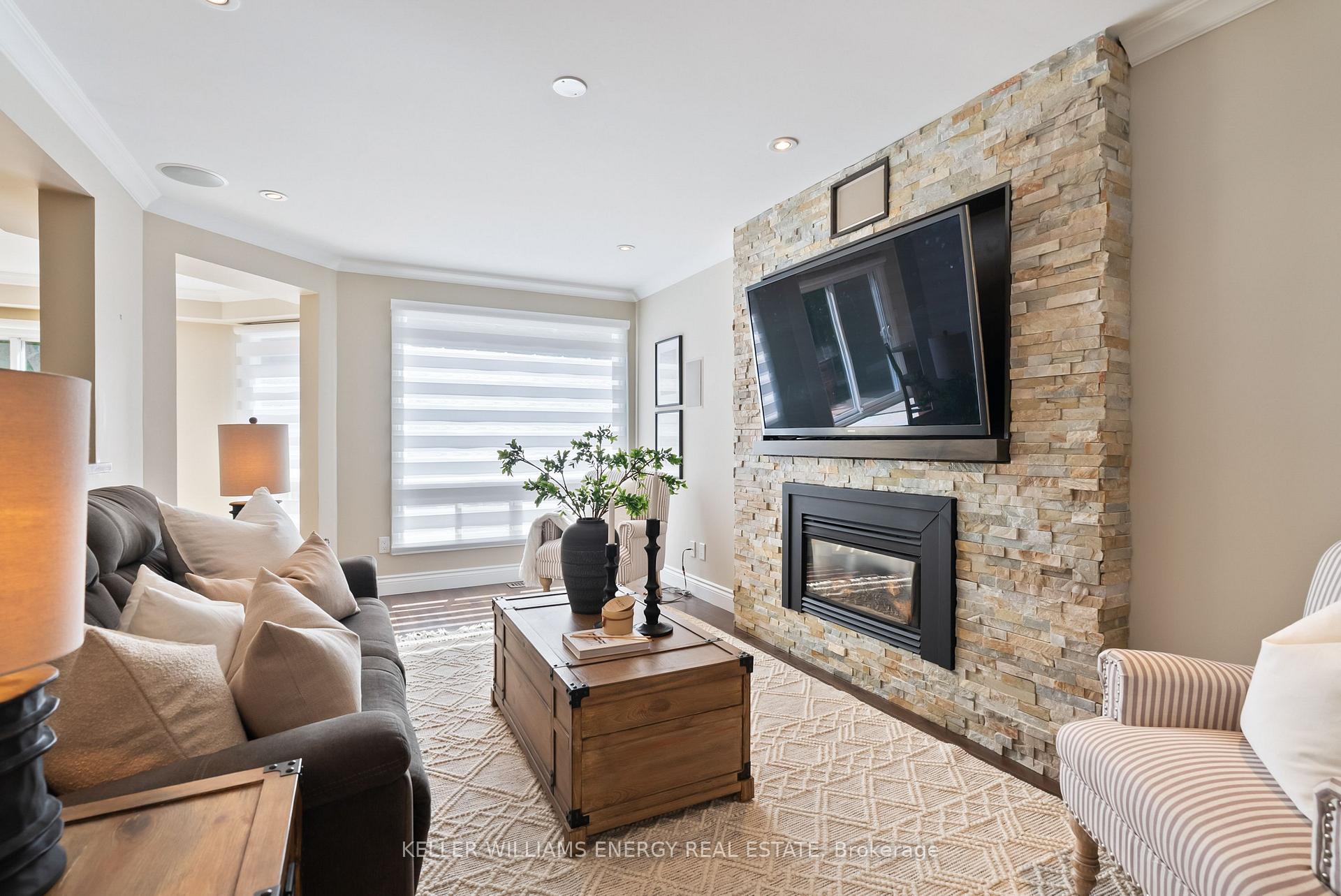 Photo 50 of 807 Regal Crescent, Pickering, Dunbarton — HOMEH