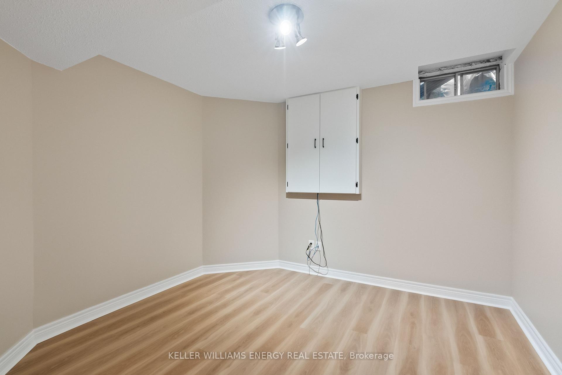 Photo 35 of 807 Regal Crescent, Pickering, Dunbarton — HOMEH
