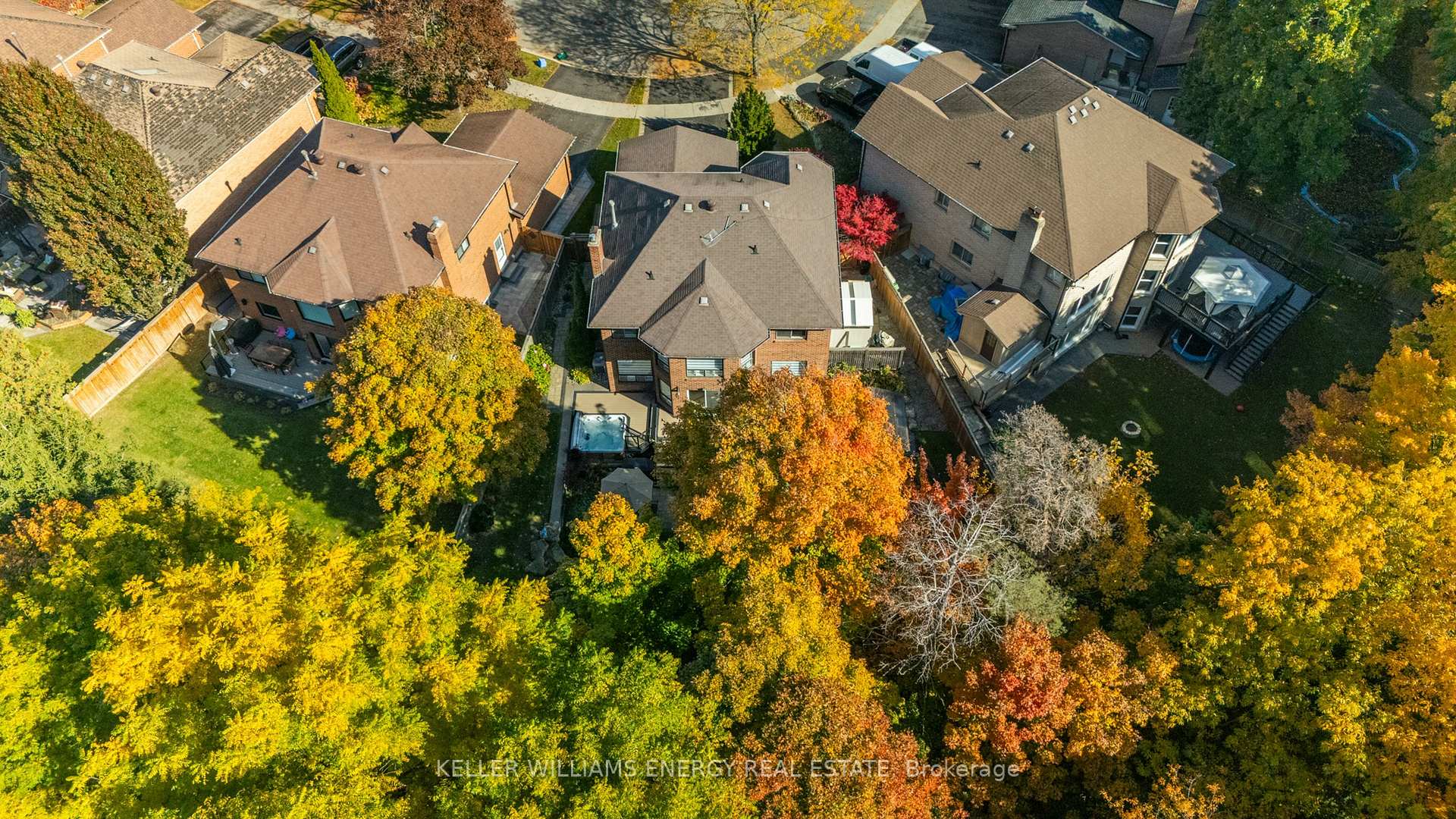 Photo 40 of 807 Regal Crescent, Pickering, Dunbarton — HOMEH