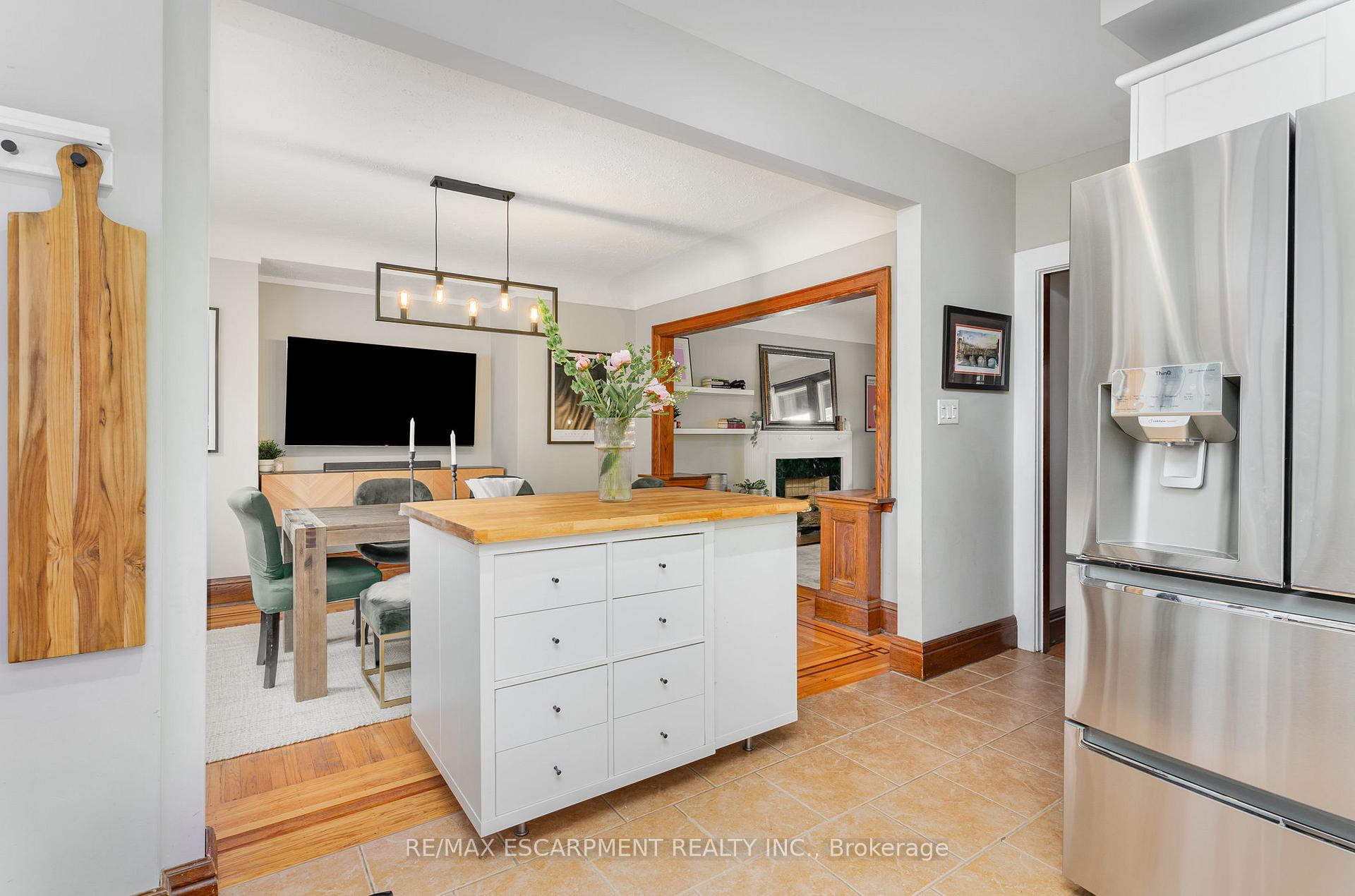 Photo 15 of 21 Prospect Street S, Hamilton, Stipley — HOMEH