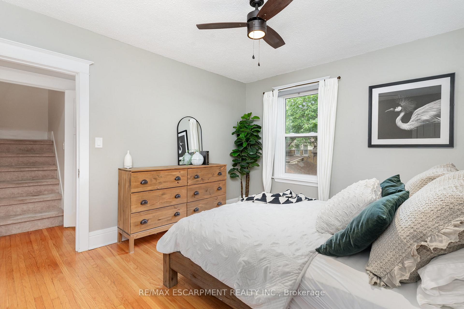 Photo 23 of 21 Prospect Street S, Hamilton, Stipley — HOMEH