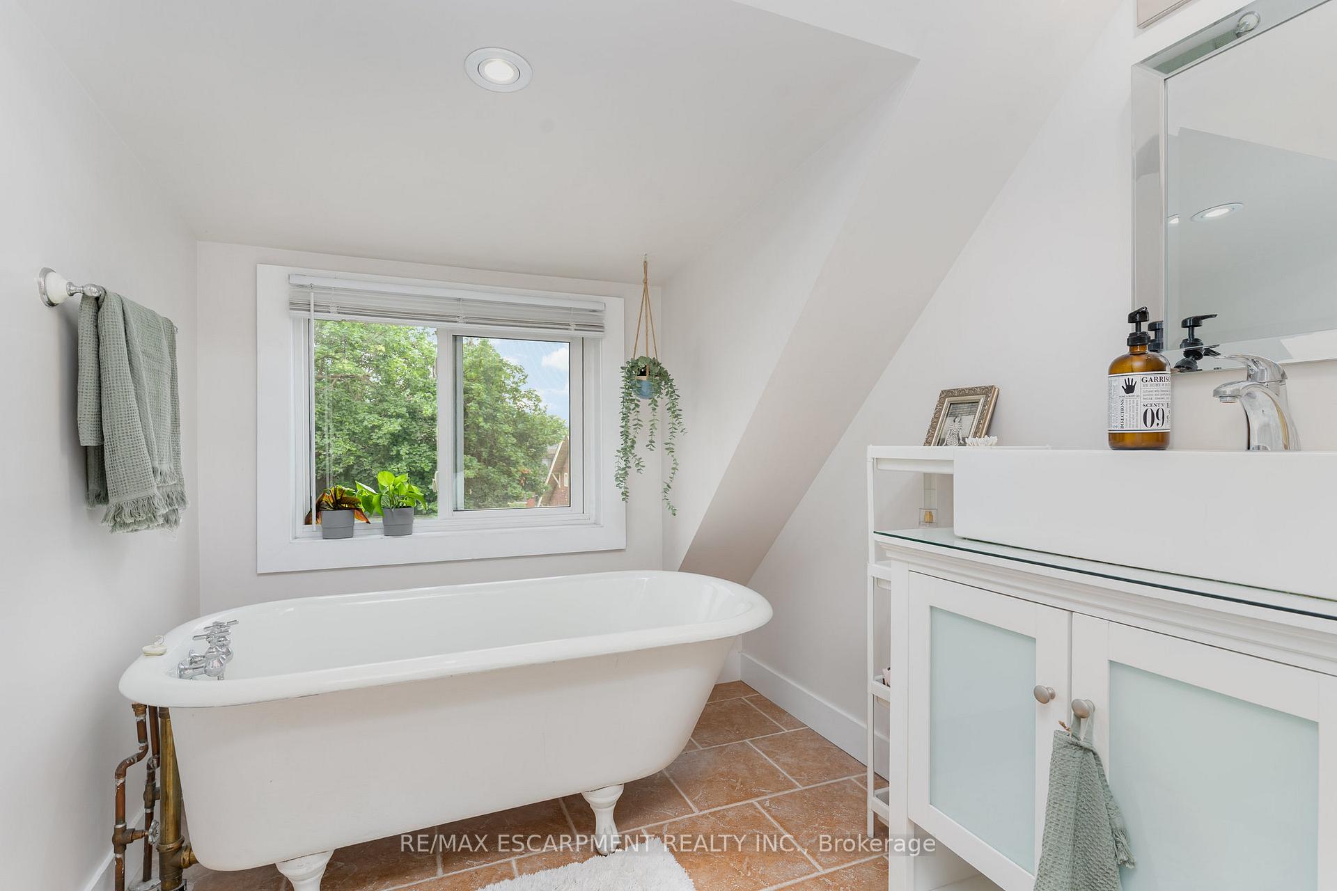 Photo 27 of 21 Prospect Street S, Hamilton, Stipley — HOMEH