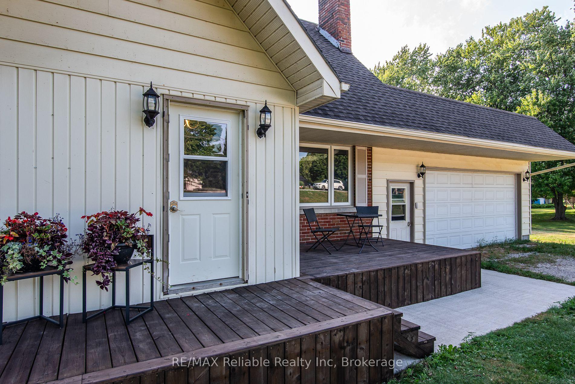 Photo 3 of 77825 London Road, Central Huron, Clinton — HOMEH