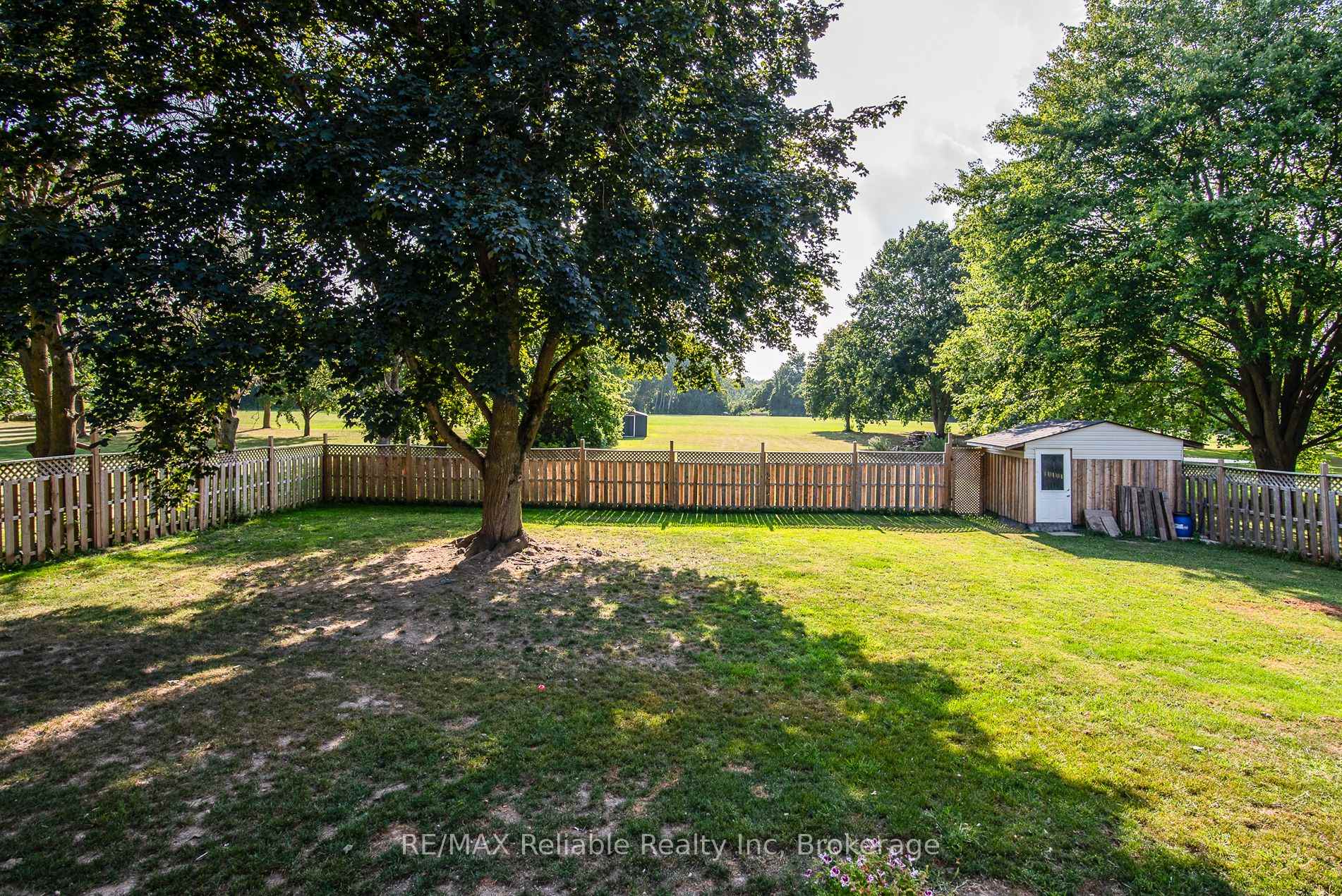 Photo 2 of 77825 London Road, Central Huron, Clinton — HOMEH