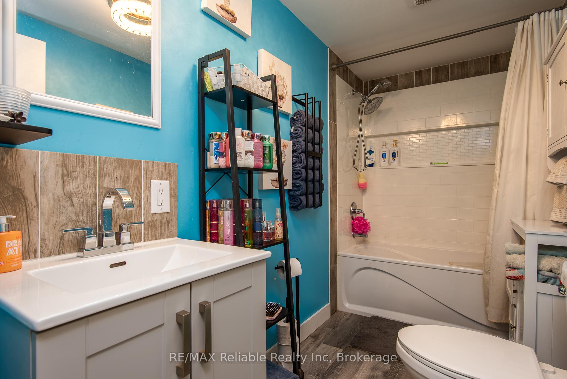 Photo 18 of 77825 London Road, Central Huron, Clinton — HOMEH