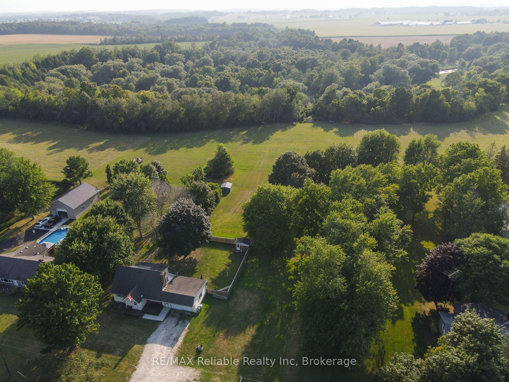 Photo 50 of 77825 London Road, Central Huron, Clinton — HOMEH