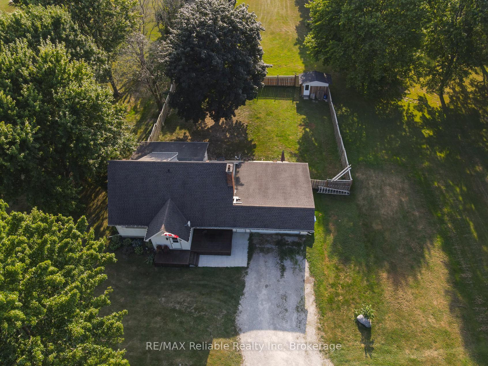 Photo 37 of 77825 London Road, Central Huron, Clinton — HOMEH