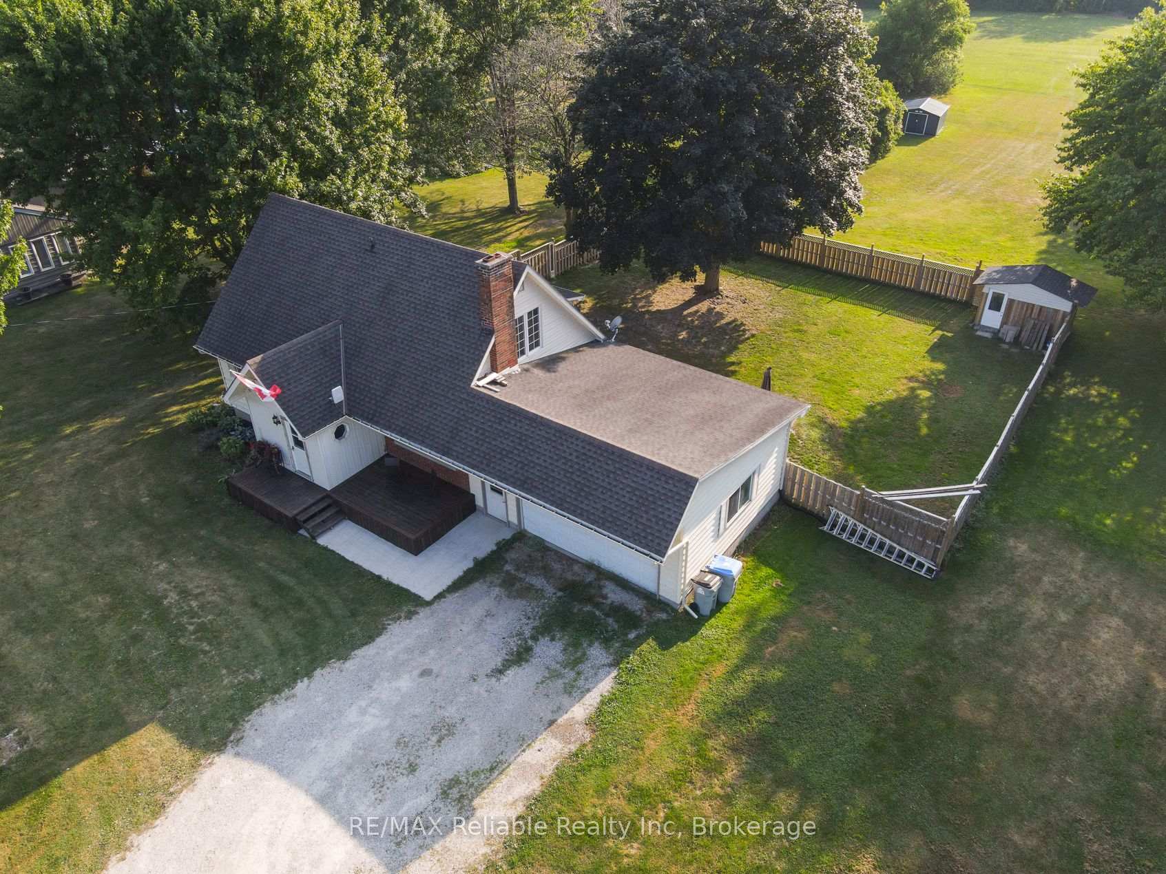 Photo 36 of 77825 London Road, Central Huron, Clinton — HOMEH