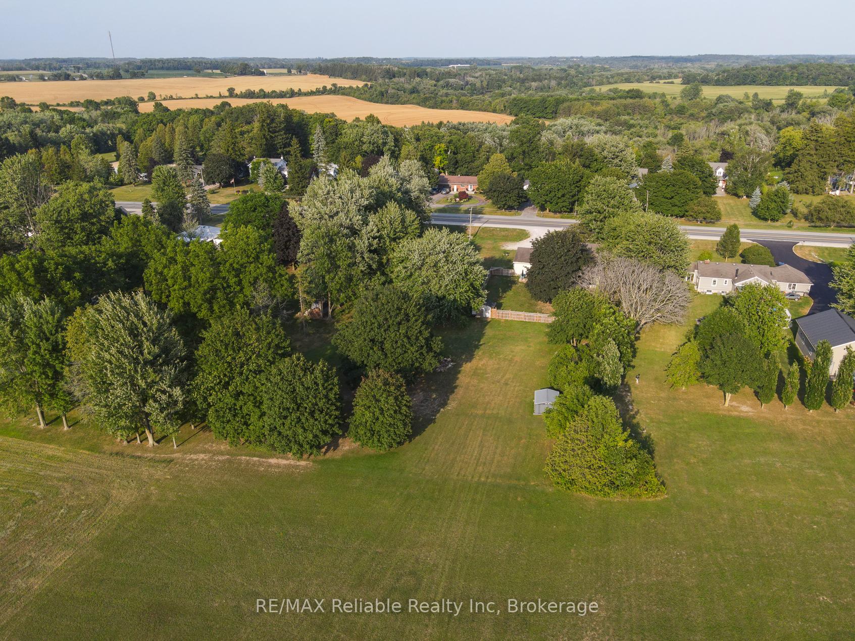 Photo 38 of 77825 London Road, Central Huron, Clinton — HOMEH