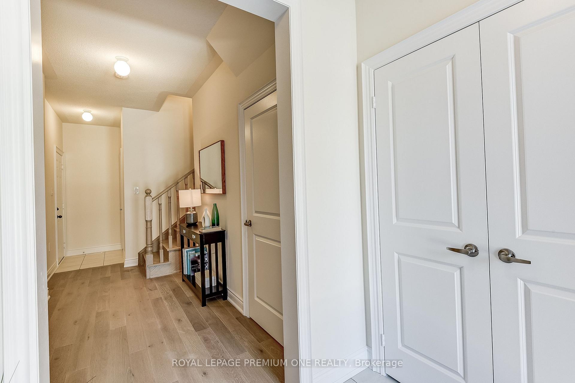 Photo 20 of 71 Tennant Circle N, Vaughan, Vellore Village — HOMEH