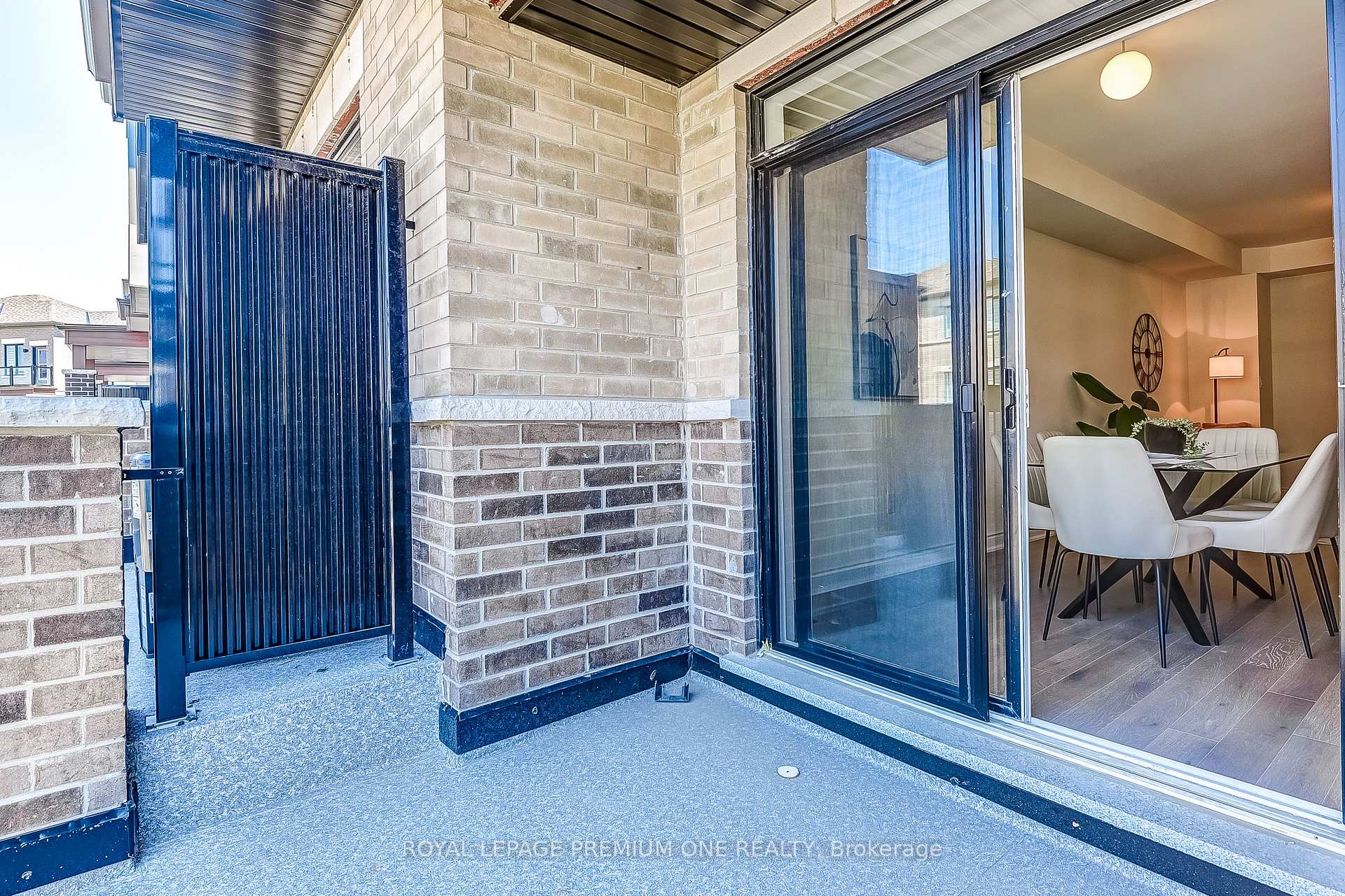 Photo 23 of 71 Tennant Circle N, Vaughan, Vellore Village — HOMEH