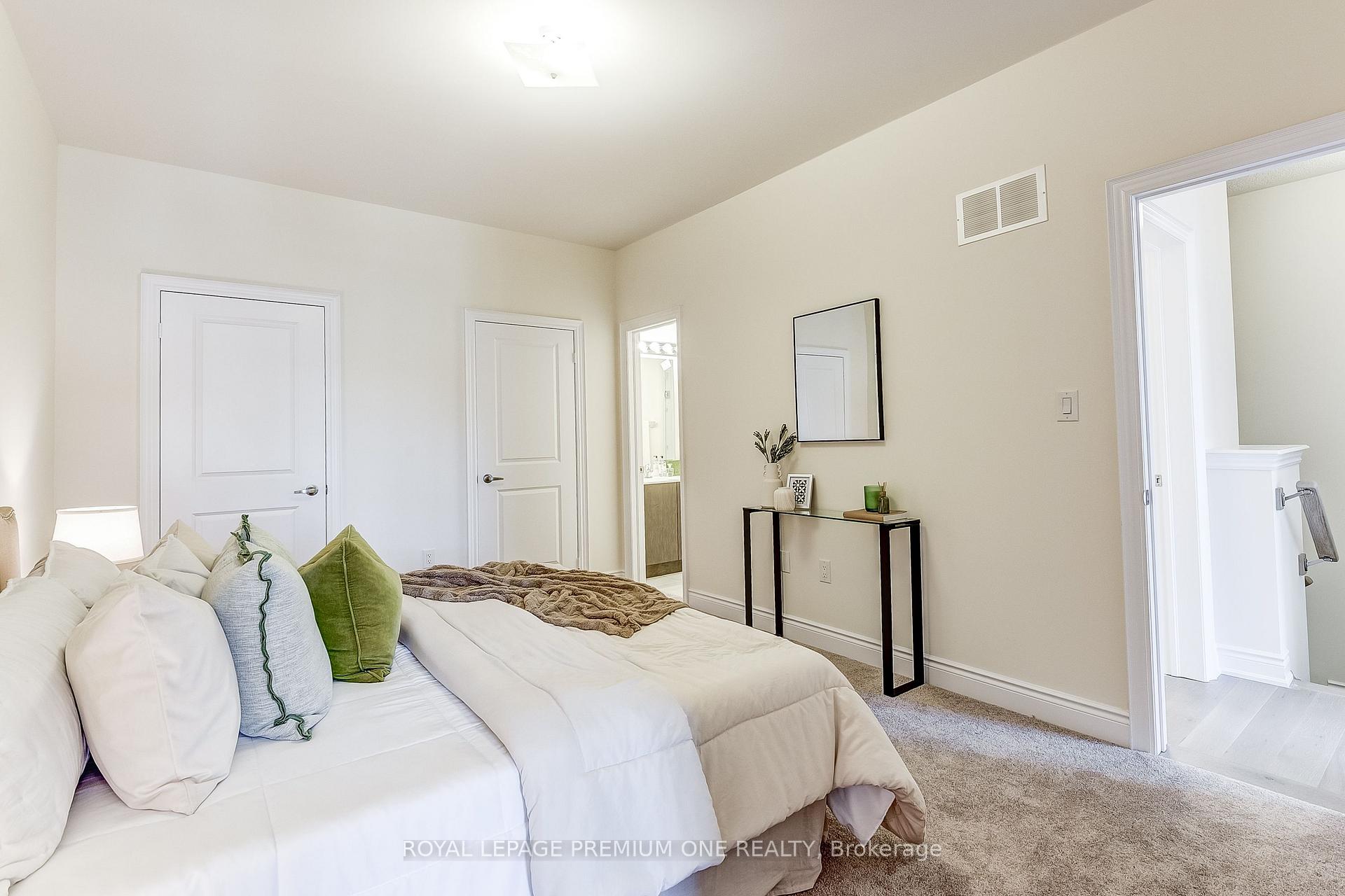 Photo 36 of 71 Tennant Circle N, Vaughan, Vellore Village — HOMEH