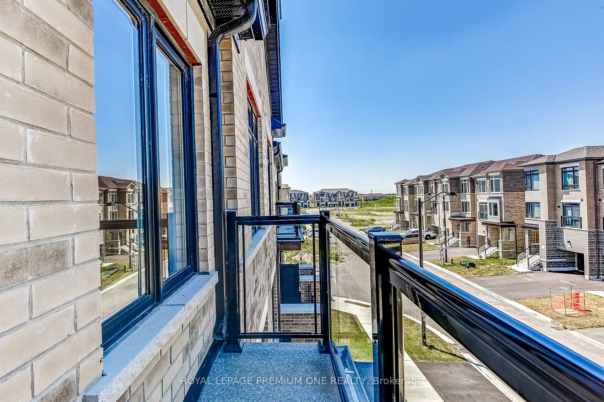 Photo 31 of 71 Tennant Circle N, Vaughan, Vellore Village — HOMEH