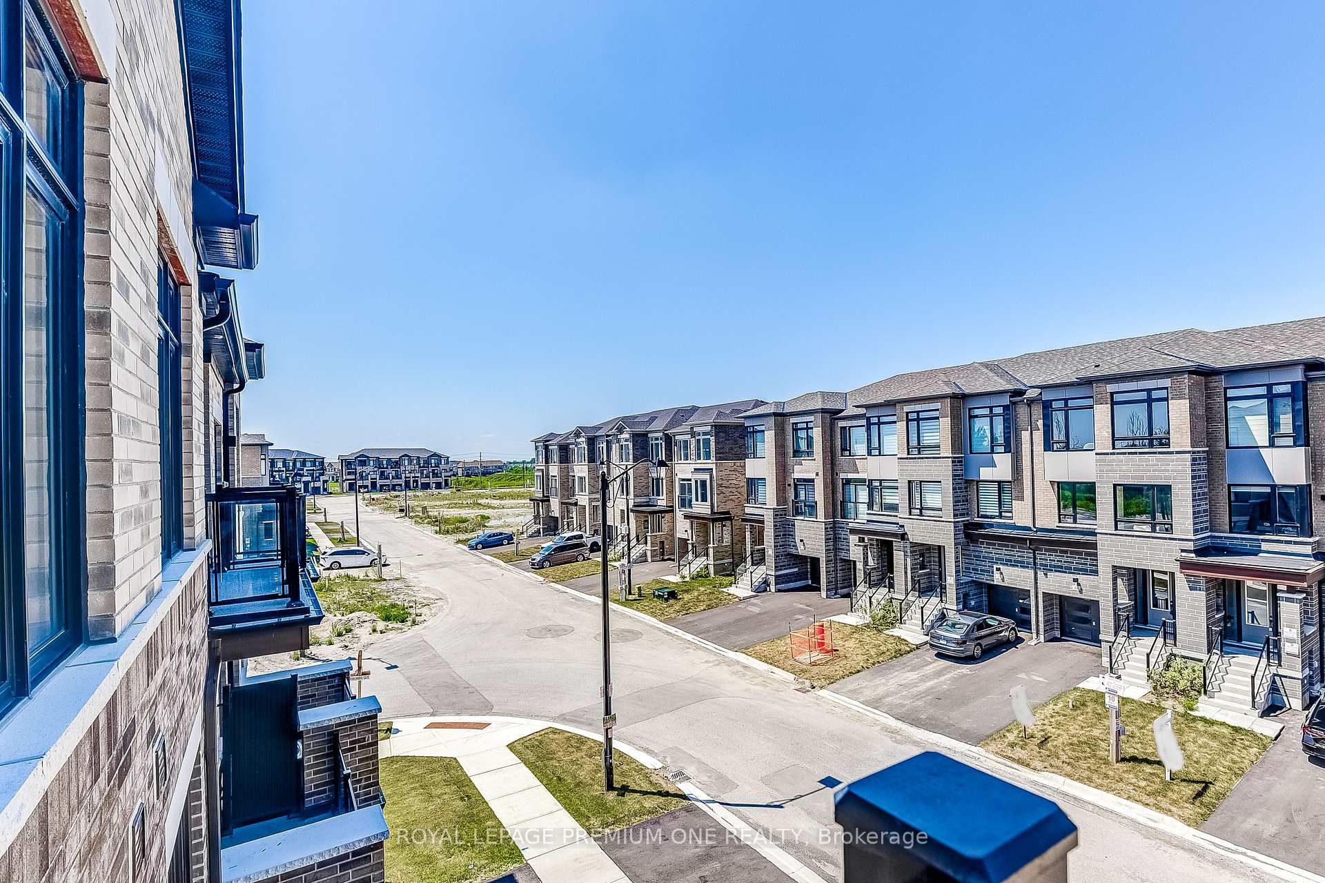 Photo 29 of 71 Tennant Circle N, Vaughan, Vellore Village — HOMEH