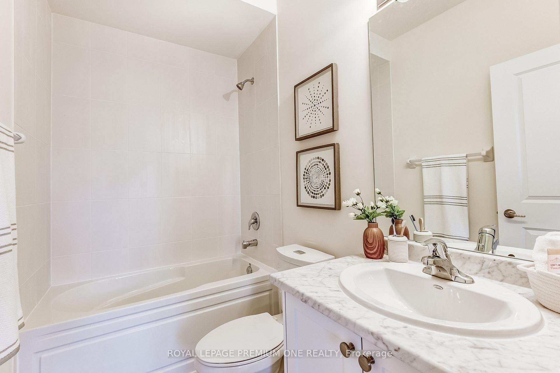 Photo 32 of 71 Tennant Circle N, Vaughan, Vellore Village — HOMEH
