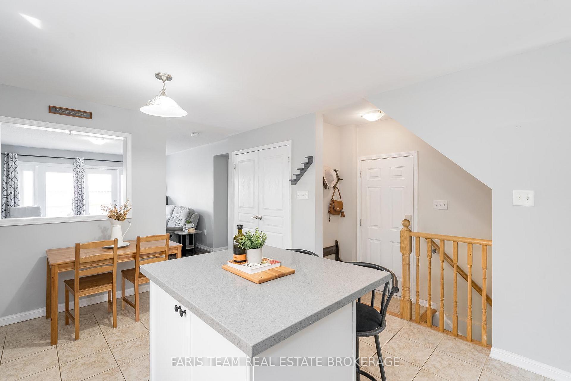 Photo 4 of 4 Callander Crescent, New Tecumseth, Alliston — HOMEH