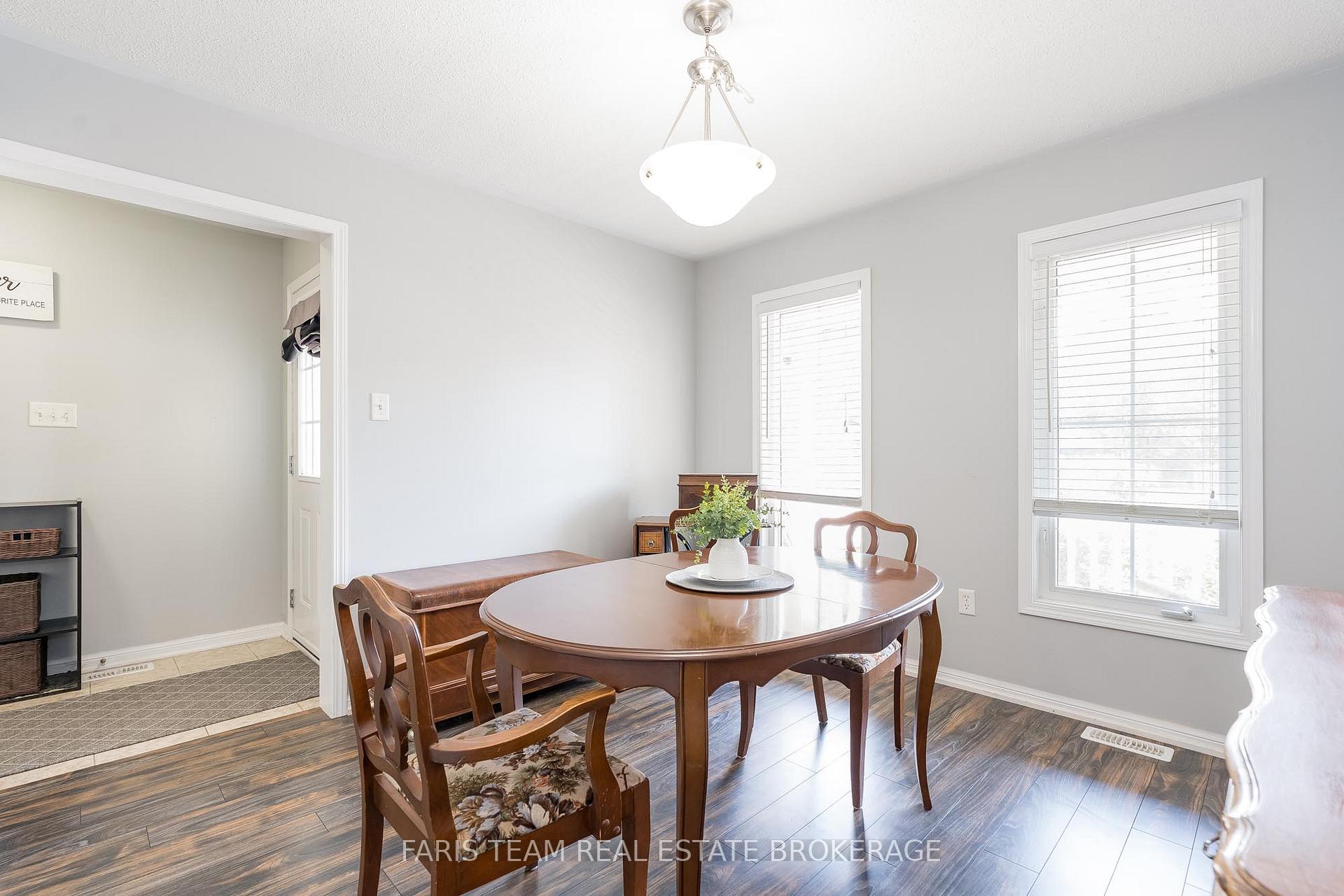 Photo 6 of 4 Callander Crescent, New Tecumseth, Alliston — HOMEH