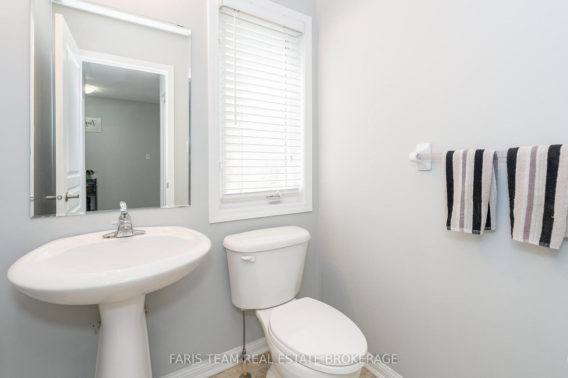 Photo 11 of 4 Callander Crescent, New Tecumseth, Alliston — HOMEH