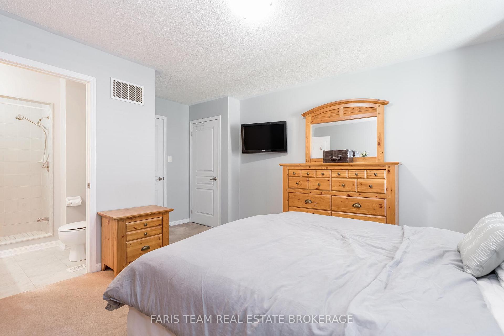 Photo 14 of 4 Callander Crescent, New Tecumseth, Alliston — HOMEH