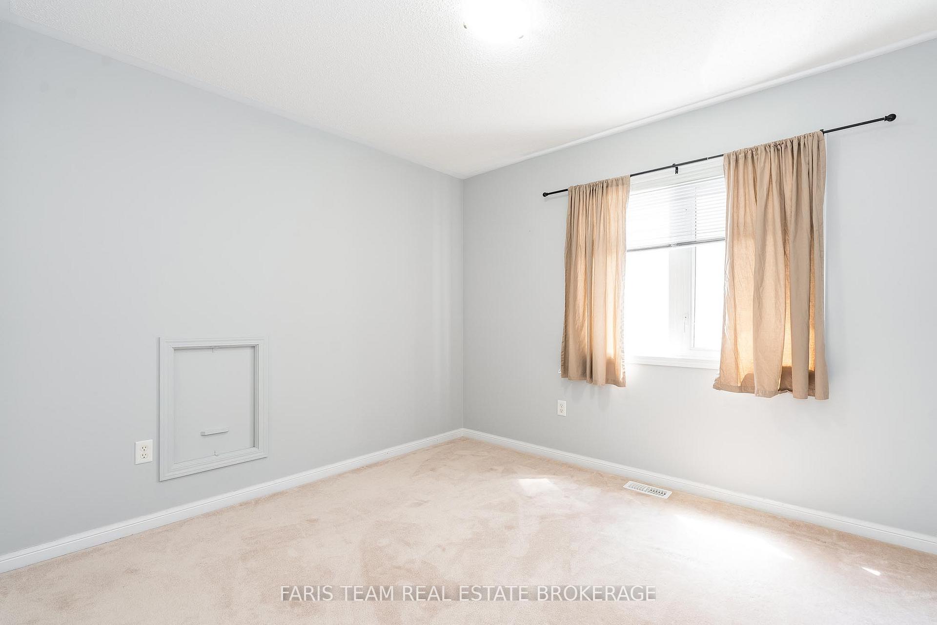 Photo 17 of 4 Callander Crescent, New Tecumseth, Alliston — HOMEH