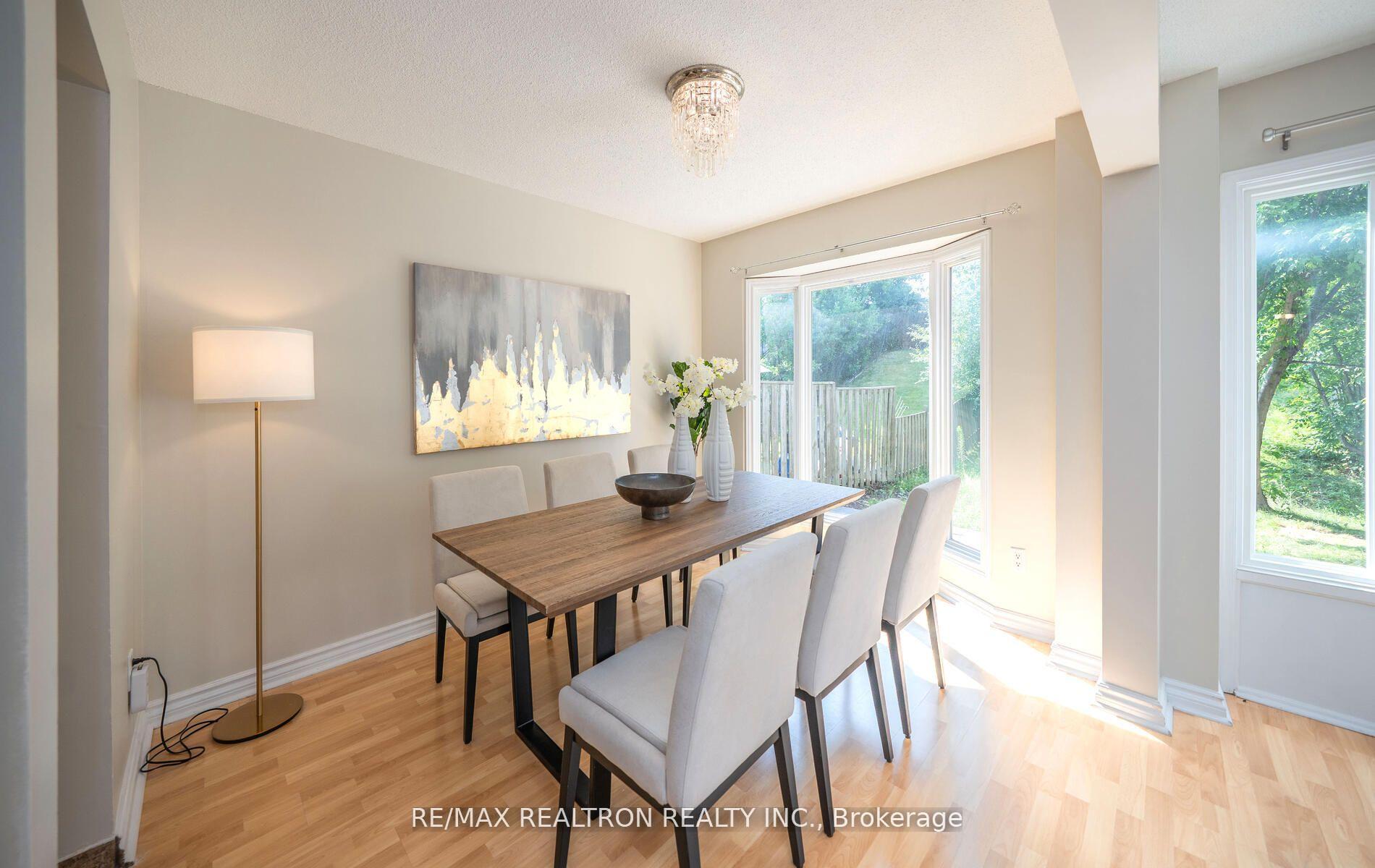 Photo 15 of 100 Gilmore Crescent, Vaughan, Brownridge — HOMEH