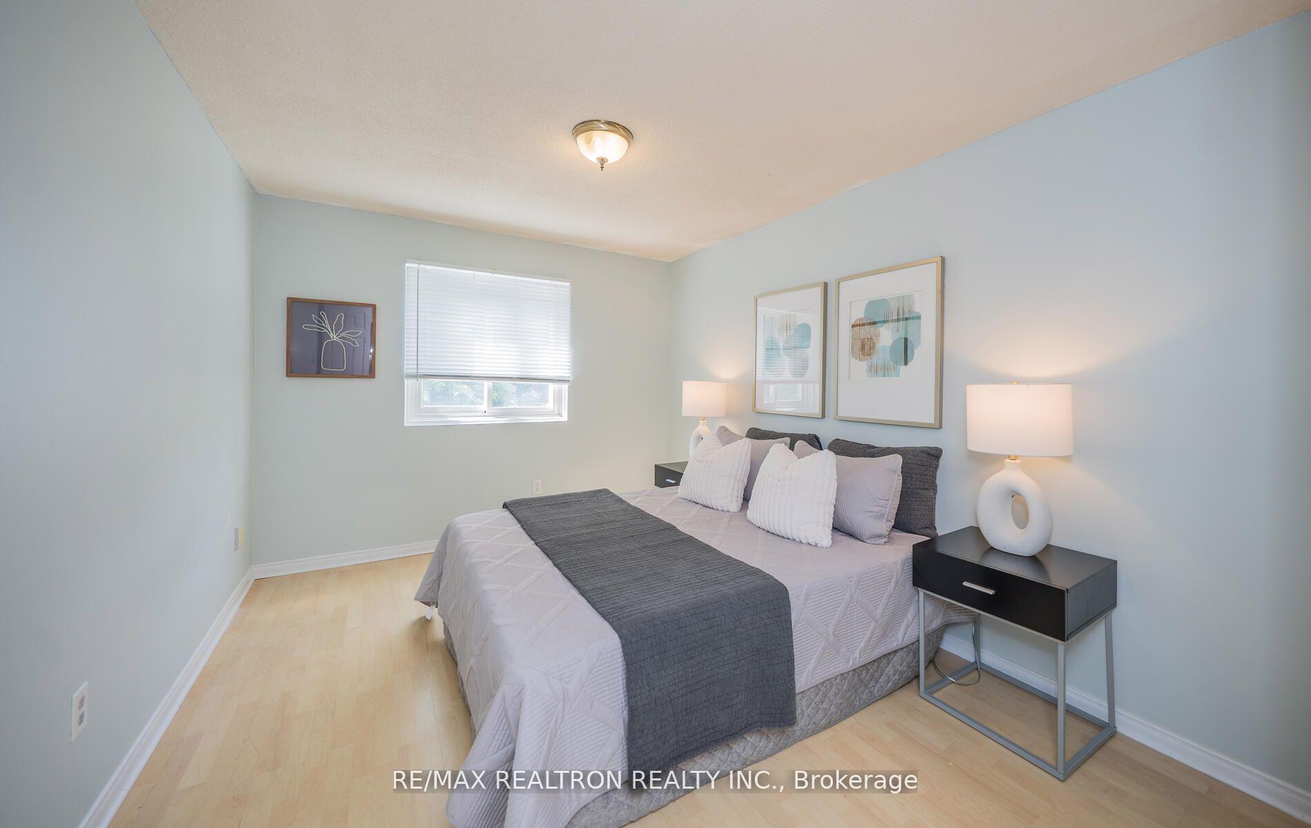 Photo 25 of 100 Gilmore Crescent, Vaughan, Brownridge — HOMEH