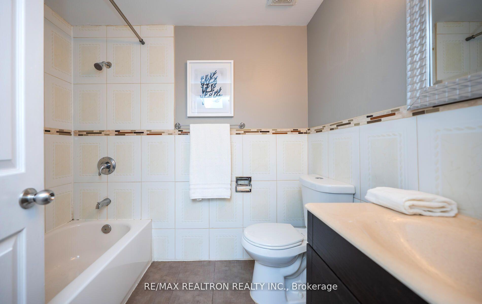 Photo 34 of 100 Gilmore Crescent, Vaughan, Brownridge — HOMEH
