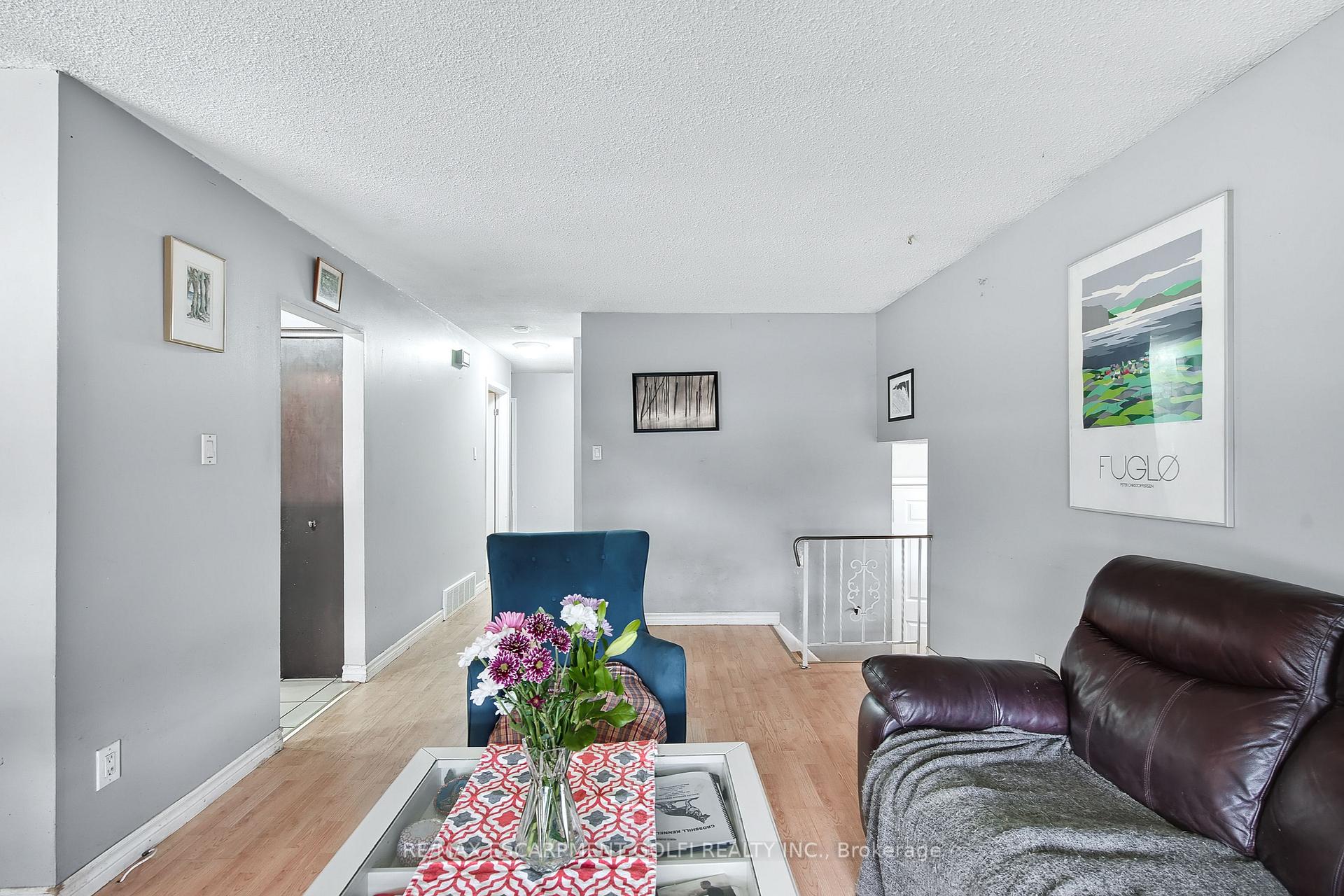 Photo 13 of 419 Queen Victoria Drive, Hamilton, Quinndale — HOMEH