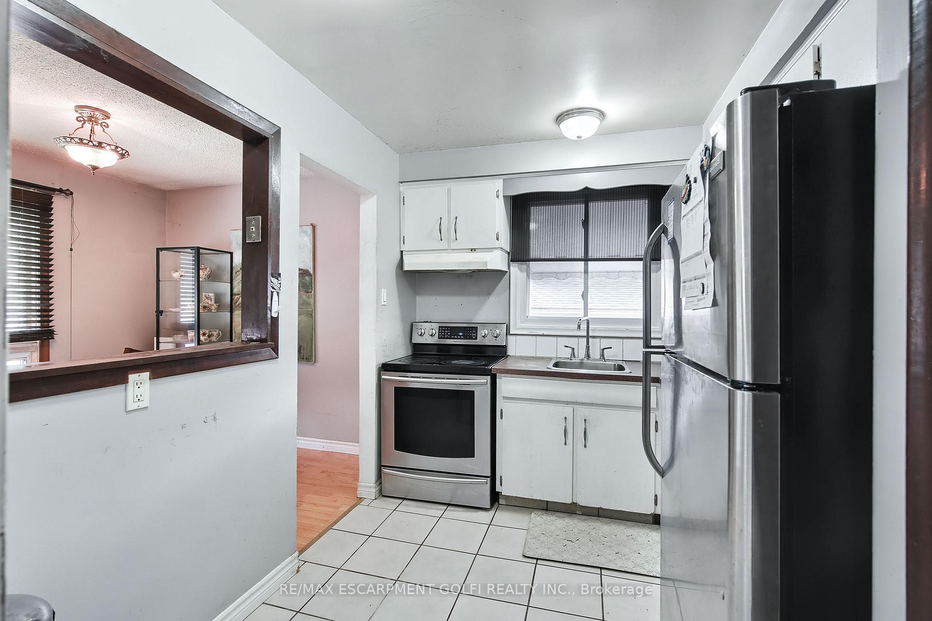 Photo 30 of 419 Queen Victoria Drive, Hamilton, Quinndale — HOMEH