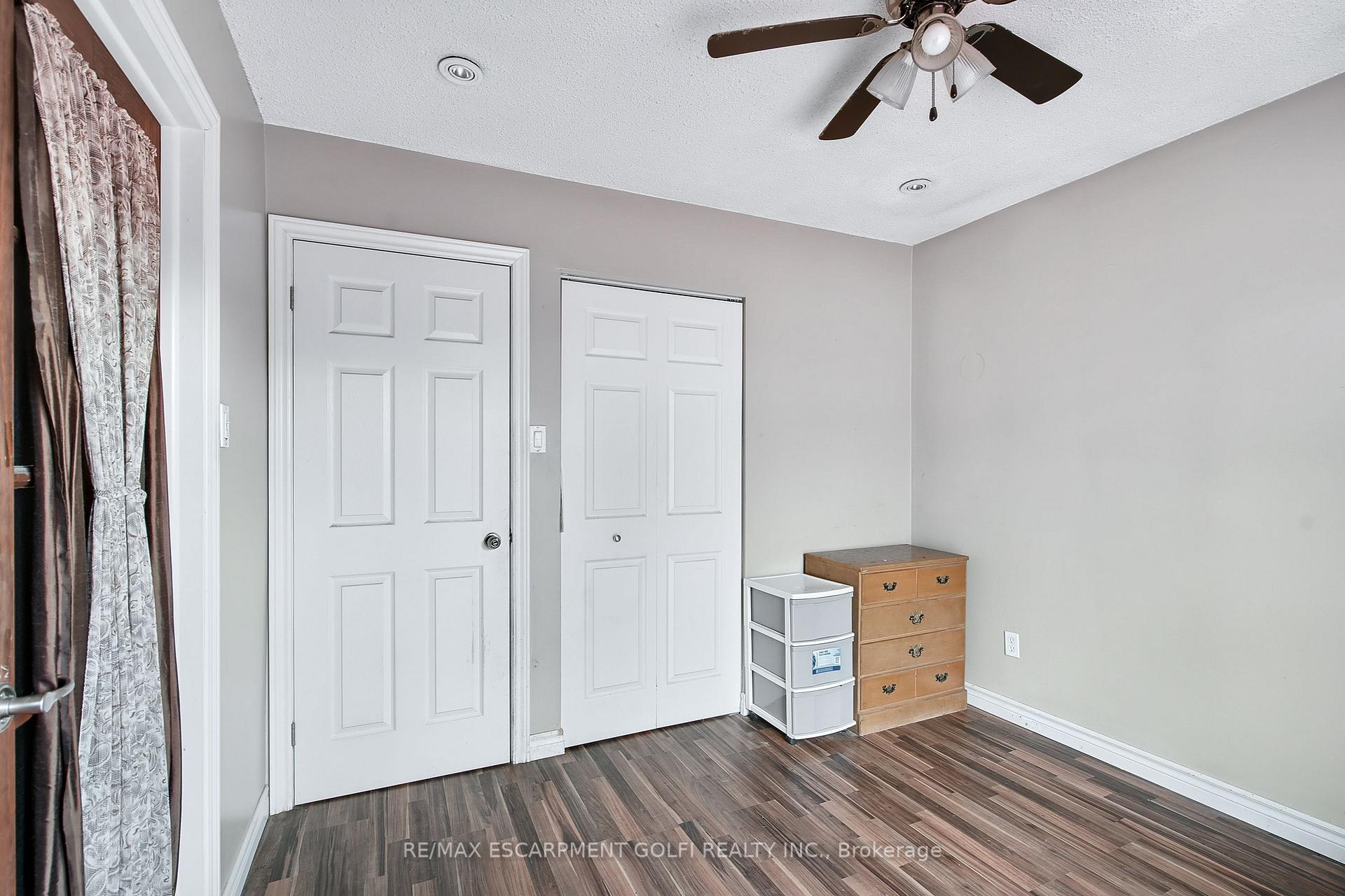 Photo 35 of 419 Queen Victoria Drive, Hamilton, Quinndale — HOMEH