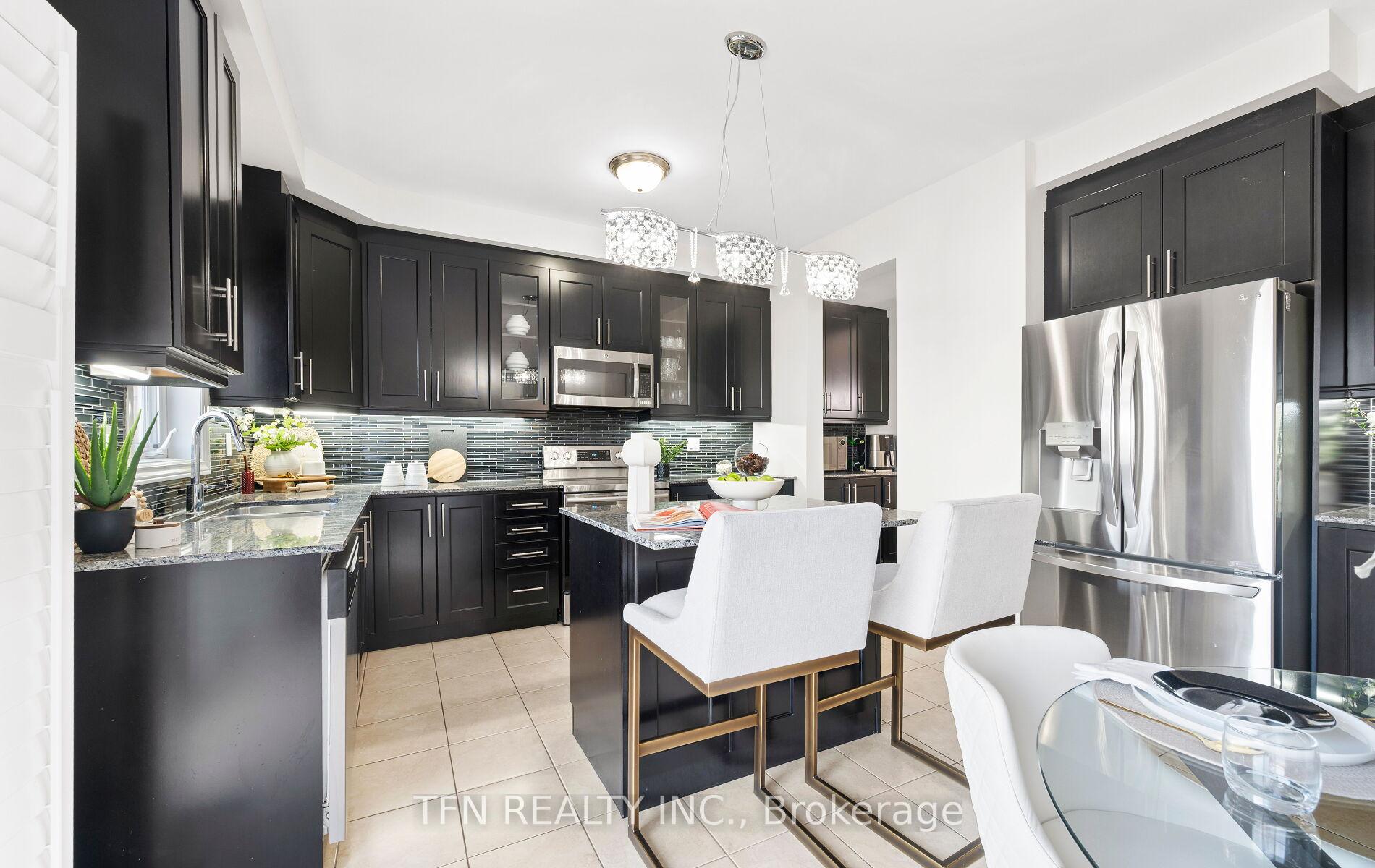Photo 9 of 46 Lola Crescent, Brampton, Northwest Brampton — HOMEH