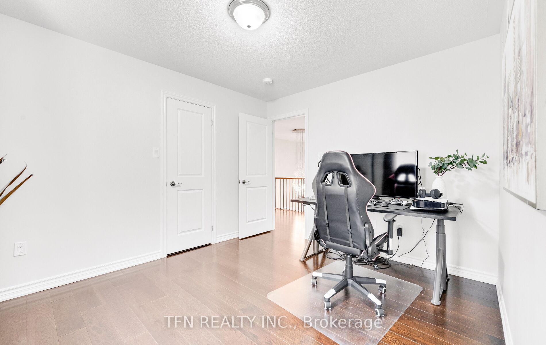Photo 16 of 46 Lola Crescent, Brampton, Northwest Brampton — HOMEH